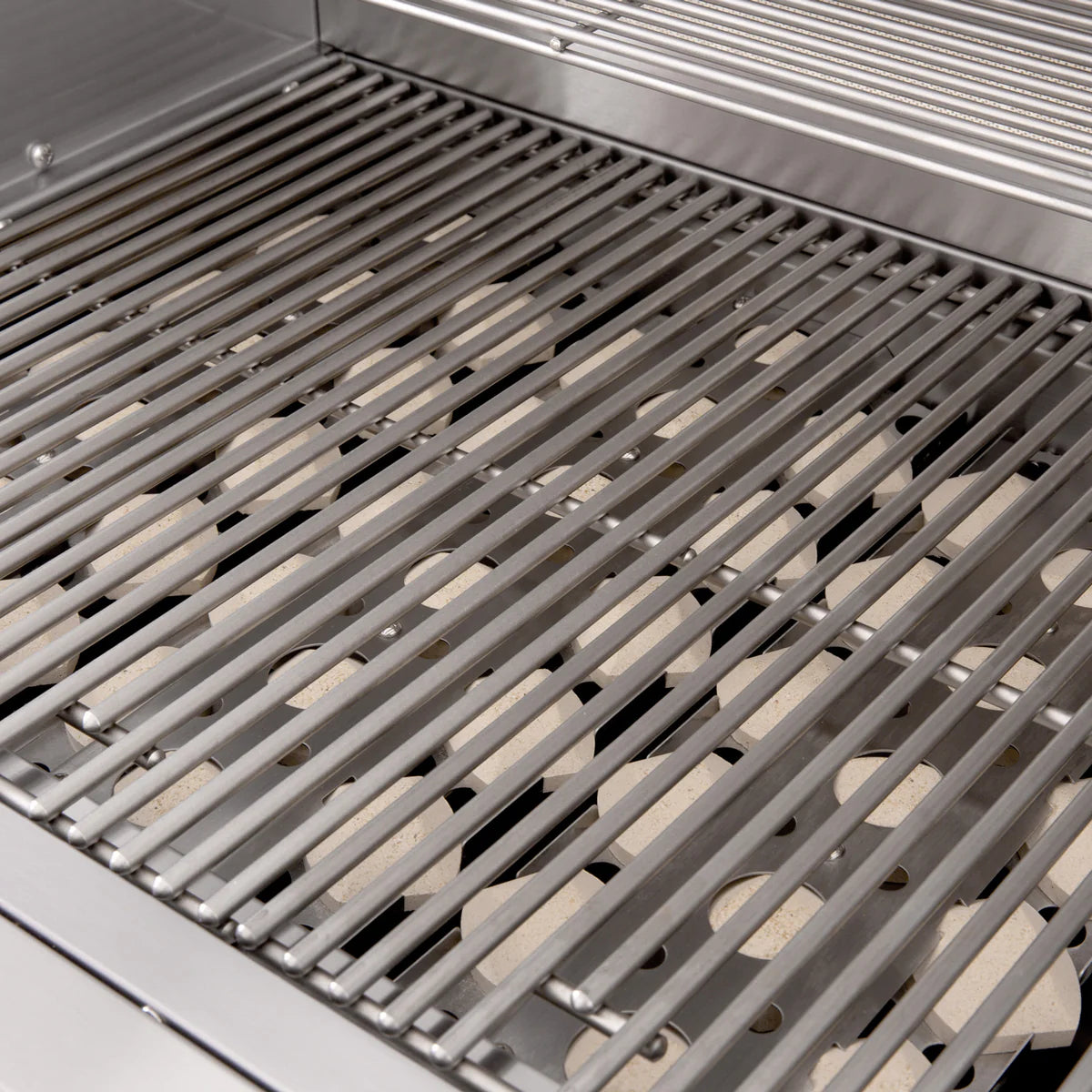 Summerset Grills Sizzler 26 Inch Freestanding Gas Grill - Outdoor BBQ Grill with 3 Burners, Stainless Steel Construction for Backyard, Patio & Camping Cooking
