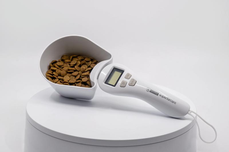Nature's Protection Superior Care Electronic Pet Food Scoop with LCD Screen - Precise Measuring in Grams & Ounces for Dogs & Cats - Perfect for Portion Control & Diet Management