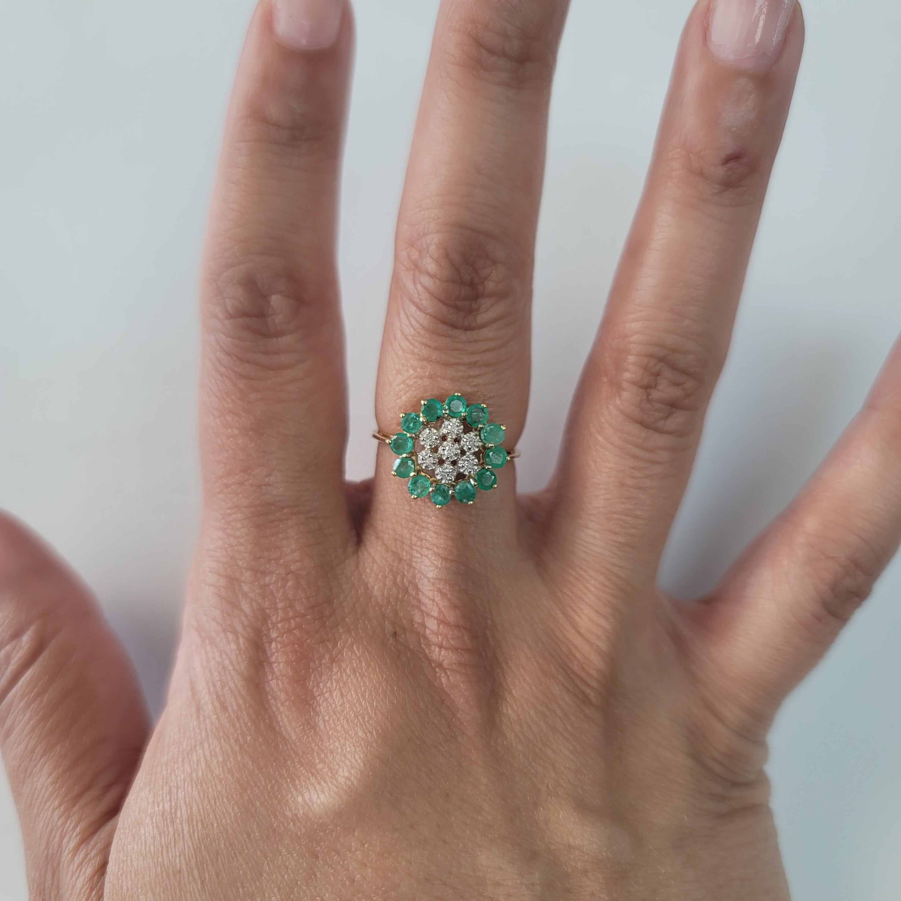 1.00cttw Emerald & Diamond Sunburst Ring in 14k Yellow Gold for Women - Elegant Jewelry Gift for Anniversary, Birthday & Special Occasions
