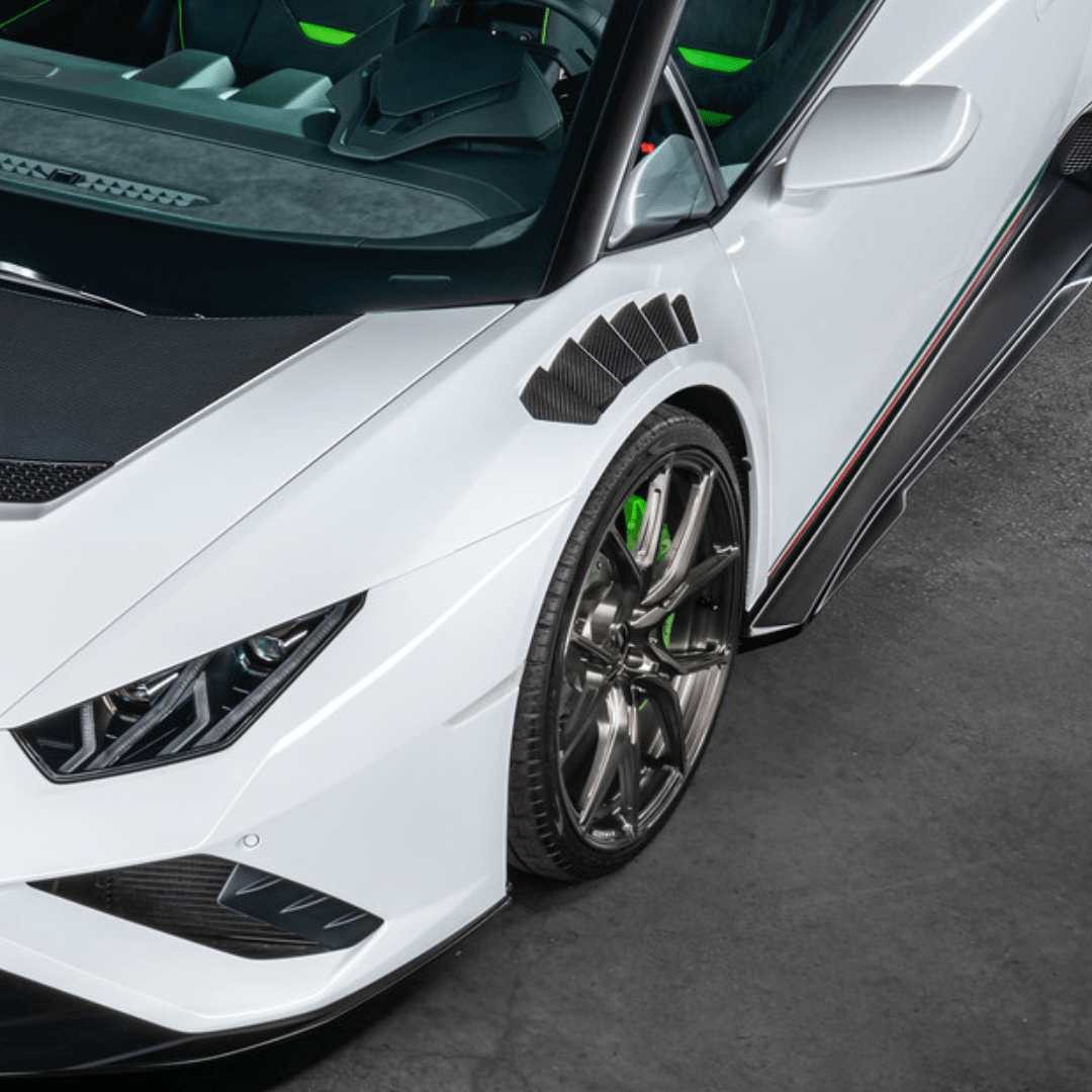Lamborghini Huracan Novara Edition Aero Front Fenders with Integrated Vents & Splash Guards - 2x2 Gloss Carbon Fiber - High-Performance Upgrade for Track & Street Racing