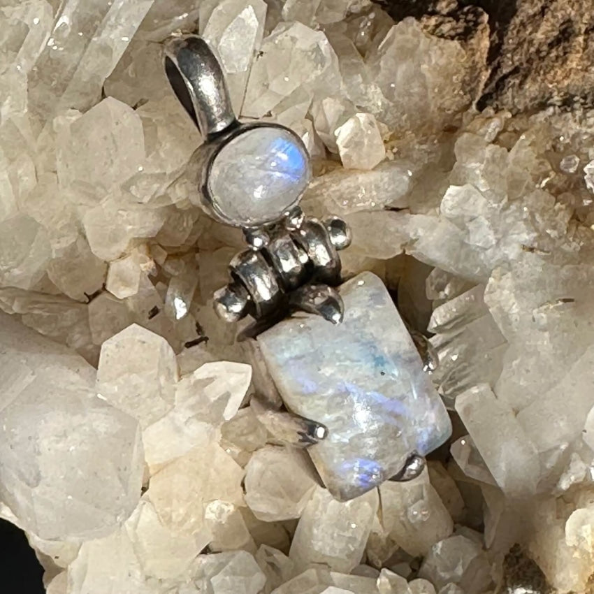 Vintage Large Sterling Silver Rainbow Moonstone Pendant Necklace - Elegant Boho Jewelry for Women, Perfect for Weddings, Parties & Everyday Wear