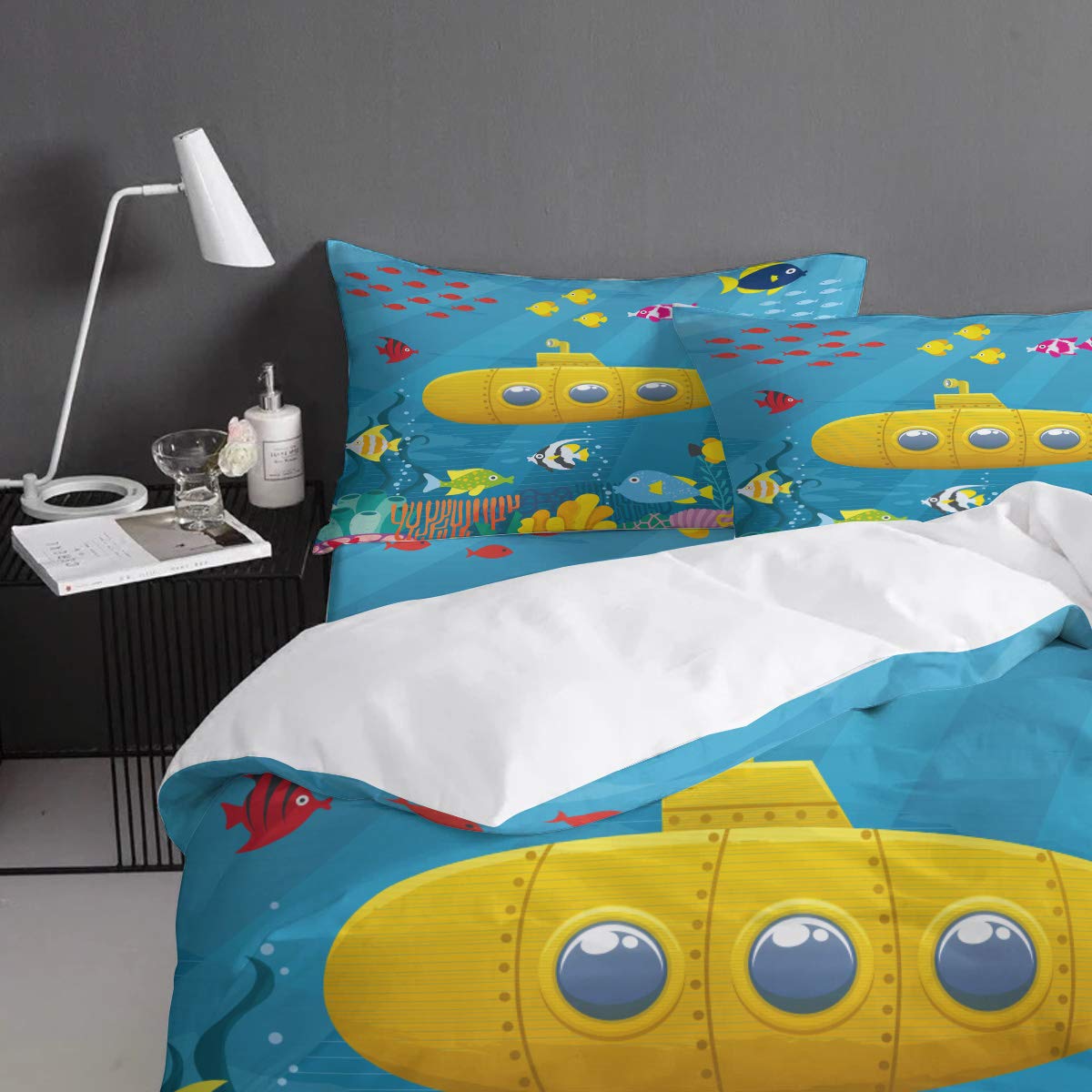 Trendy Kids Bedding Set - Soft Yellow Cartoon Submarine Duvet Cover & Sheet Set for Boys & Girls, 4-Piece Queen Size (1 Flat Sheet, 1 Duvet Cover, 2 Pillowcases) - Breathable & Lightweight Cotton - Perfect for Kids' Bedrooms, Sleepovers & Nursery Decor
