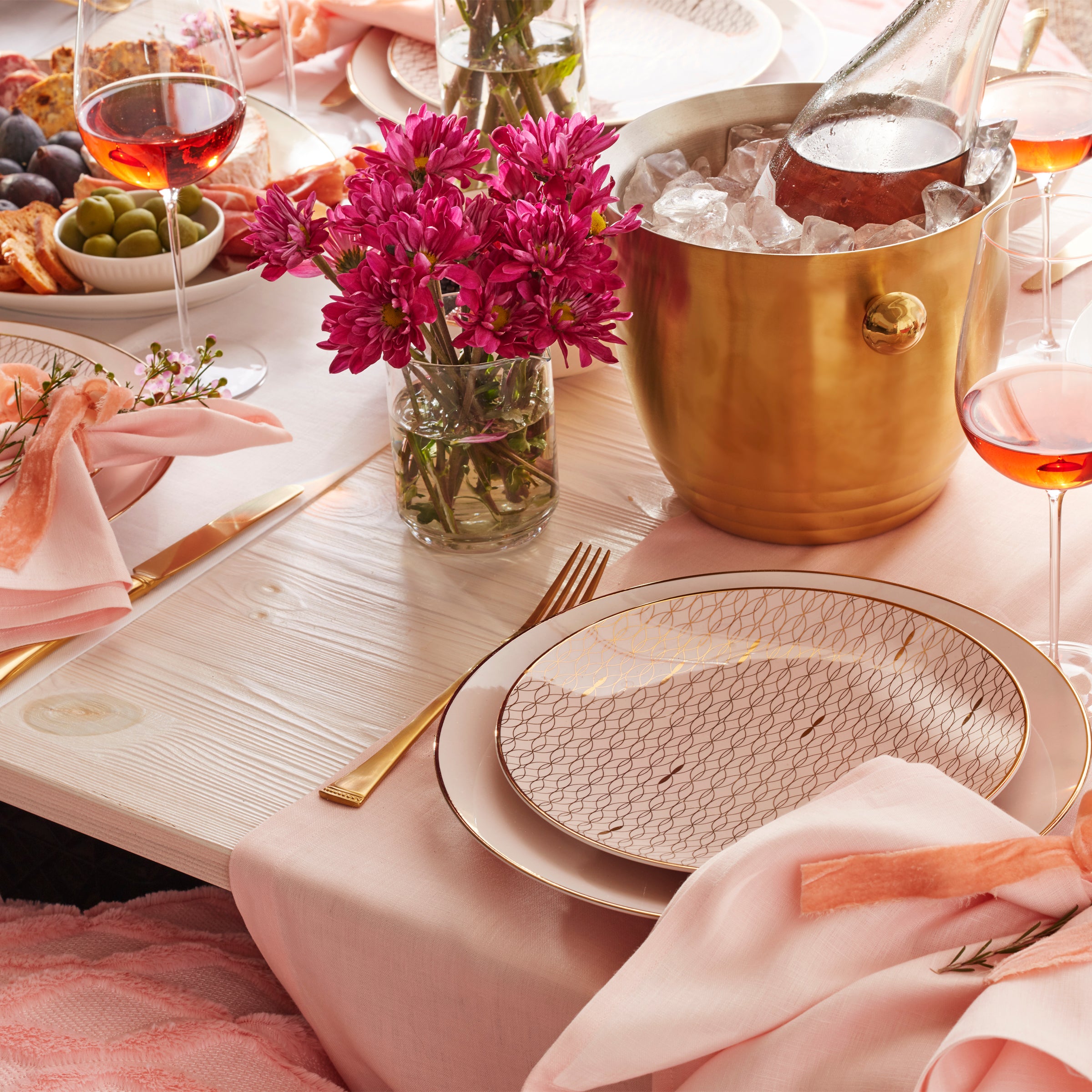 Trianna Blush 12-Piece Dinnerware Set - Porcelain Plates, Bowls & Mugs for 4 - Elegant Tableware for Dinner Parties, Holidays & Everyday Use