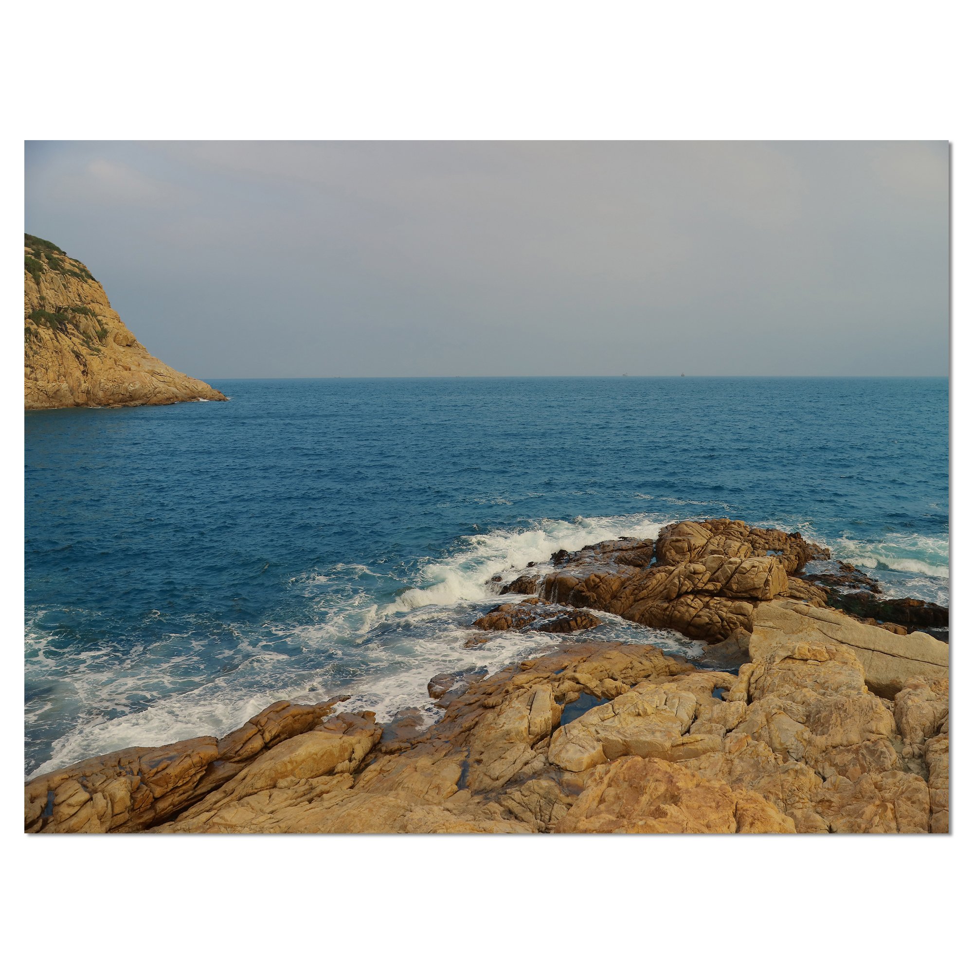 Extra Large Seashore Canvas Art - Stunning Blurred Waters Hong Kong Beach Wall Decor for Living Room, Bedroom & Office | Coastal Landscape Painting