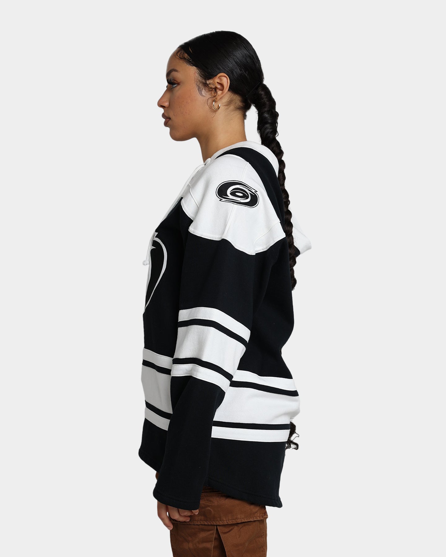 47 Brand Carolina Hurricanes Superior Lacer Hoodie - Men's NHL Pullover Sweatshirt with Premium Stitching (Jet Black) - Perfect for Game Day, Tailgating & Casual Winter Wear