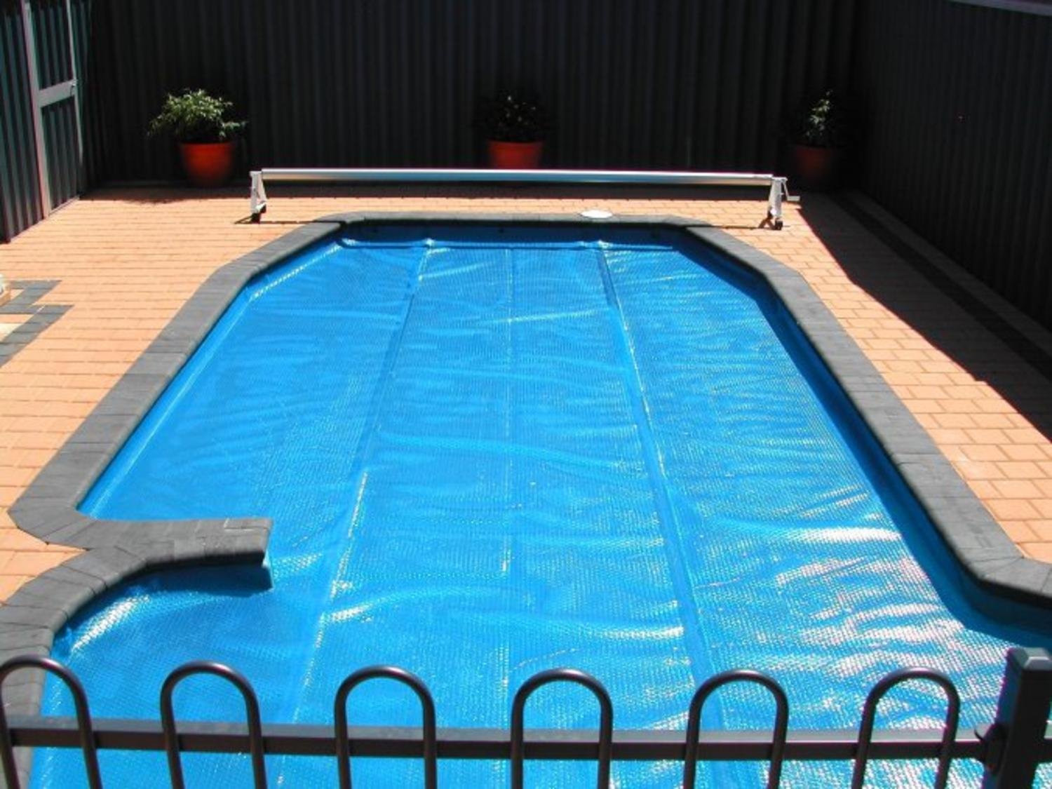 Blue Round Solar Pool Cover 18' - Heat Wave Blanket for Swimming Pools | UV Protection & Energy Efficient | Perfect for Inground & Above Ground Pools