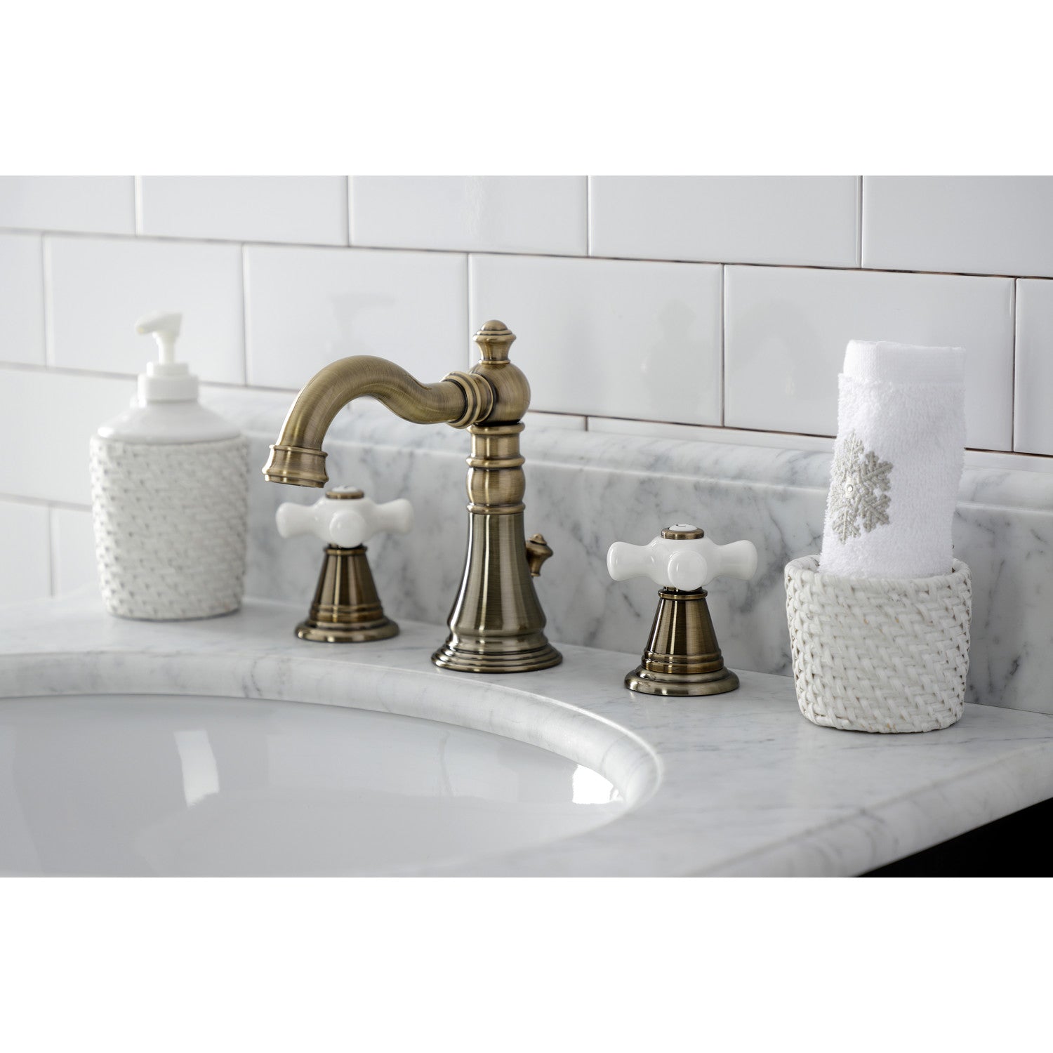 American Classic FSC19733APX 3-Hole Widespread Bathroom Faucet with Brass Pop-Up Drain - Antique Brass Finish - Perfect for Vintage Style Bathroom Renovations & Modern Home Upgrades