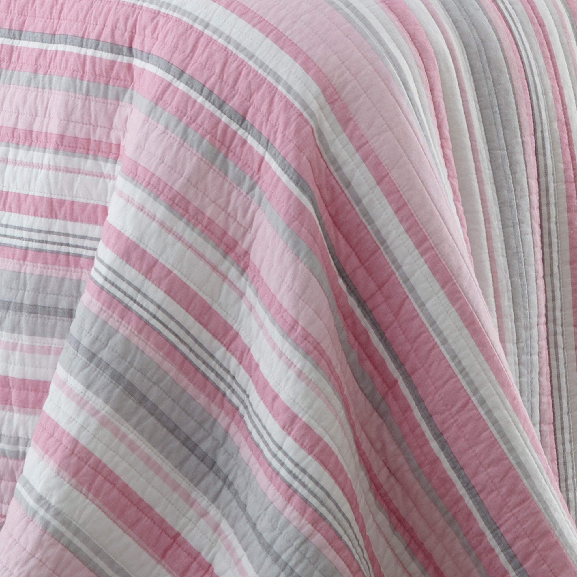 Premium Daniella Quilt Set - Soft Queen/King Size Bedding with Decorative Stitching | Cozy & Breathable for All Seasons | Perfect for Master Bedroom, Guest Room & Airbnb
