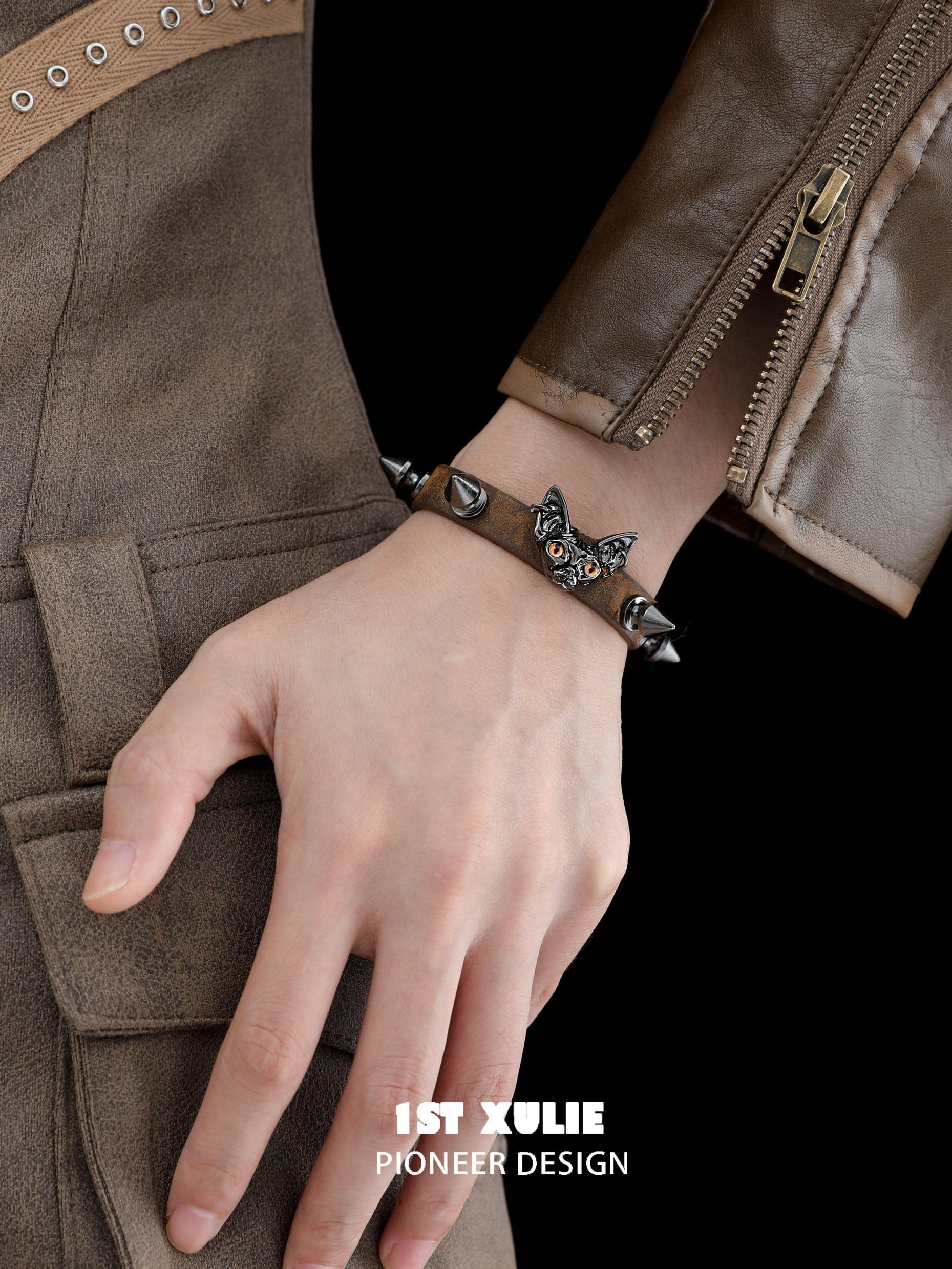 Cat's Gaze Cowhide Studded Bracelet™ - Stylish Leather Bracelet for Women, Gothic Punk Fashion Jewelry - Perfect for Concerts, Parties & Everyday Wear