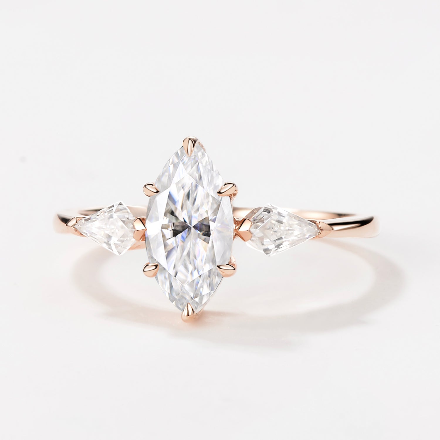 Exquisite Marquise Cut Moissanite Three-Stone Engagement Ring for Women | Classic Wedding Band | Perfect for Proposals, Anniversaries & Special Occasions