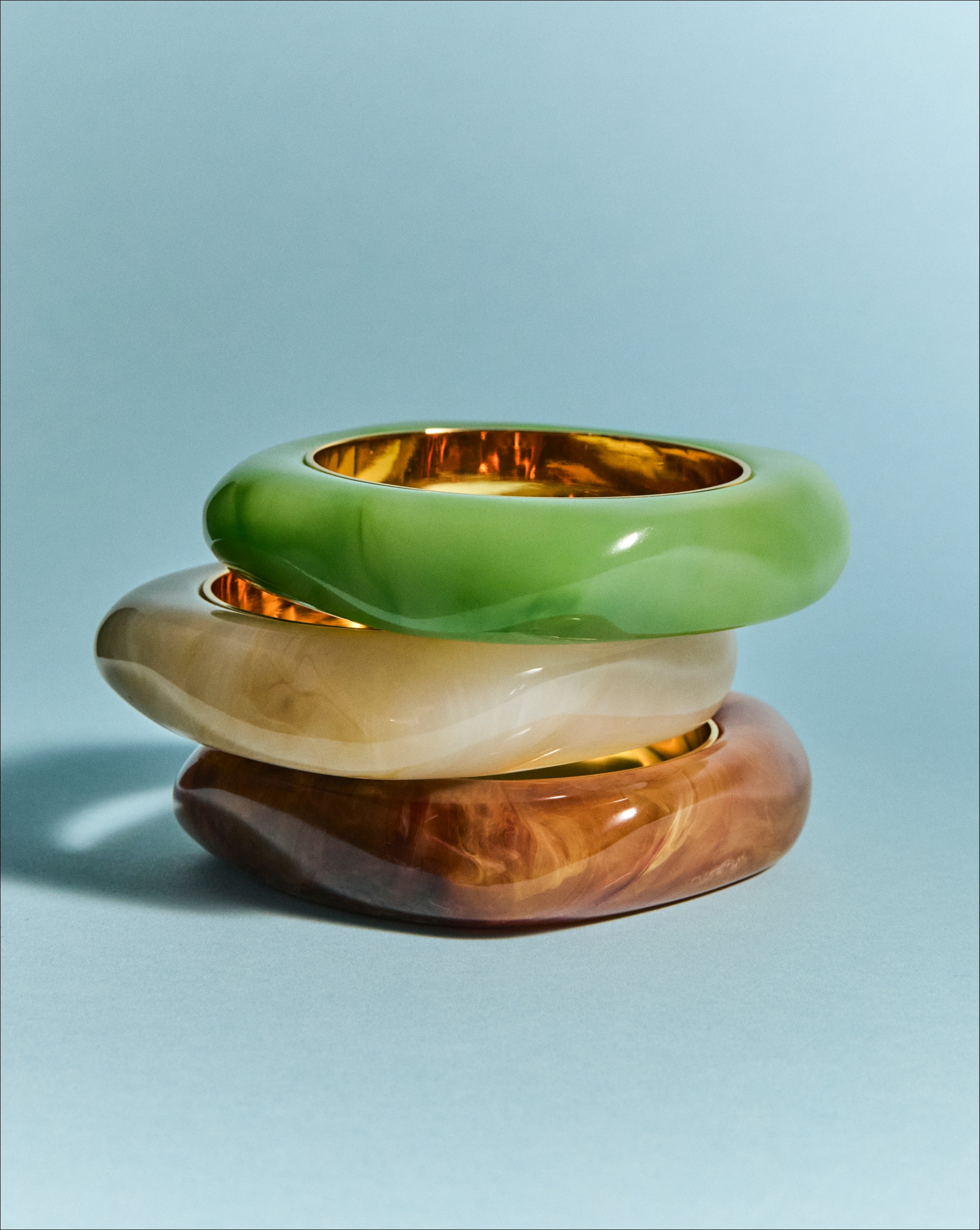 Elegant Handcrafted Resin Bangle Bracelet for Women - Lightweight & Durable Fashion Jewelry - Perfect for Casual Wear, Parties, and Gift Giving