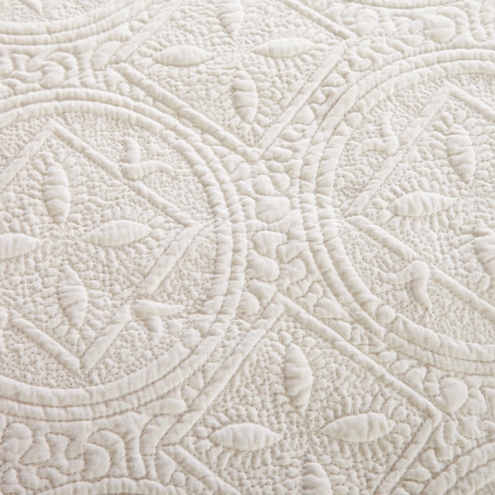 Luxury Calla Angel Sage Garden Pure Cotton Matelasse Quilt King Size Ivory - Elegant Bedding for Master Bedroom, Guest Room & Hotel Decor