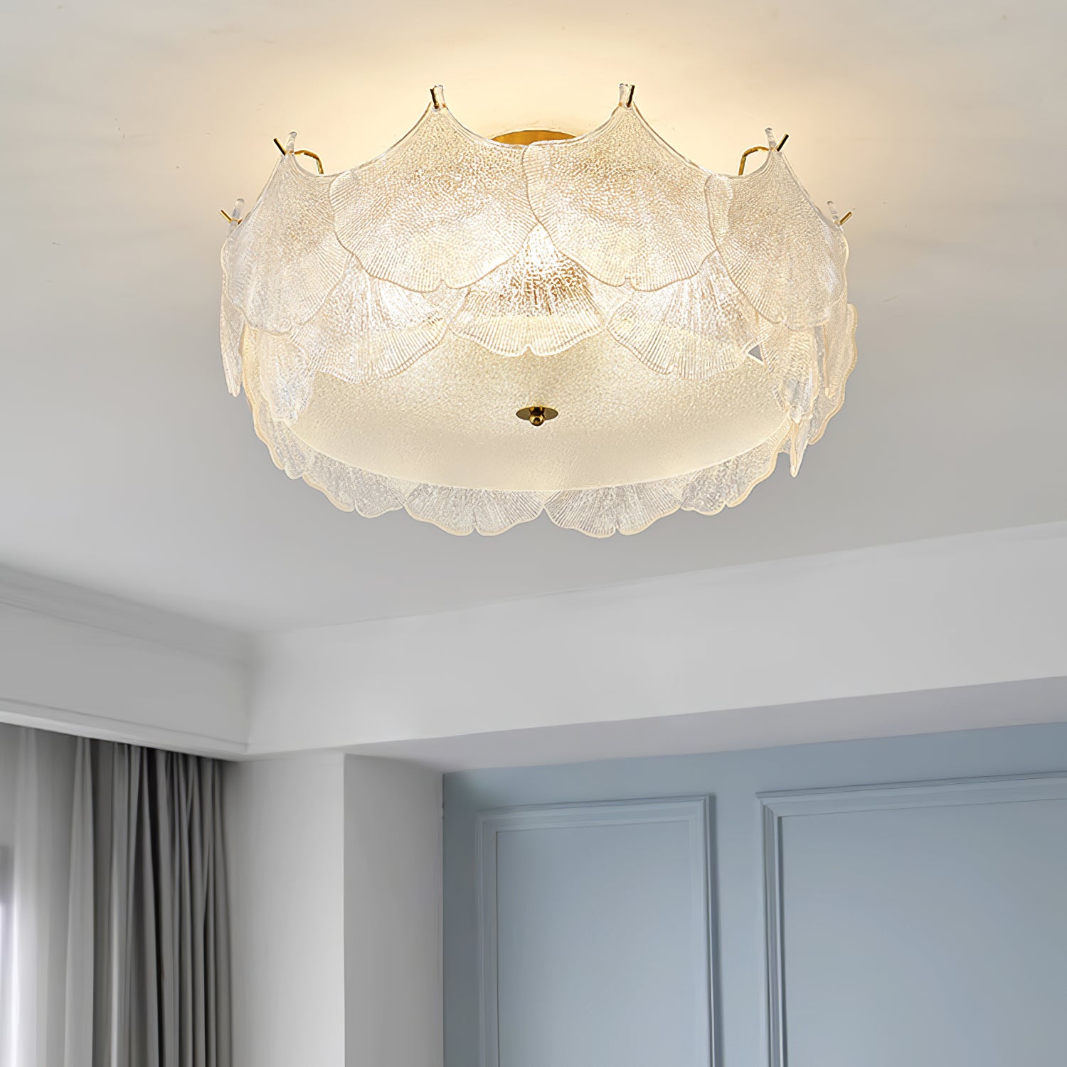 Maple Leaf Cluster Ceiling Light Fixture - Modern 5-Light Chandelier for Dining Room, Living Room & Bedroom - Nature-Inspired Home Decor Lighting