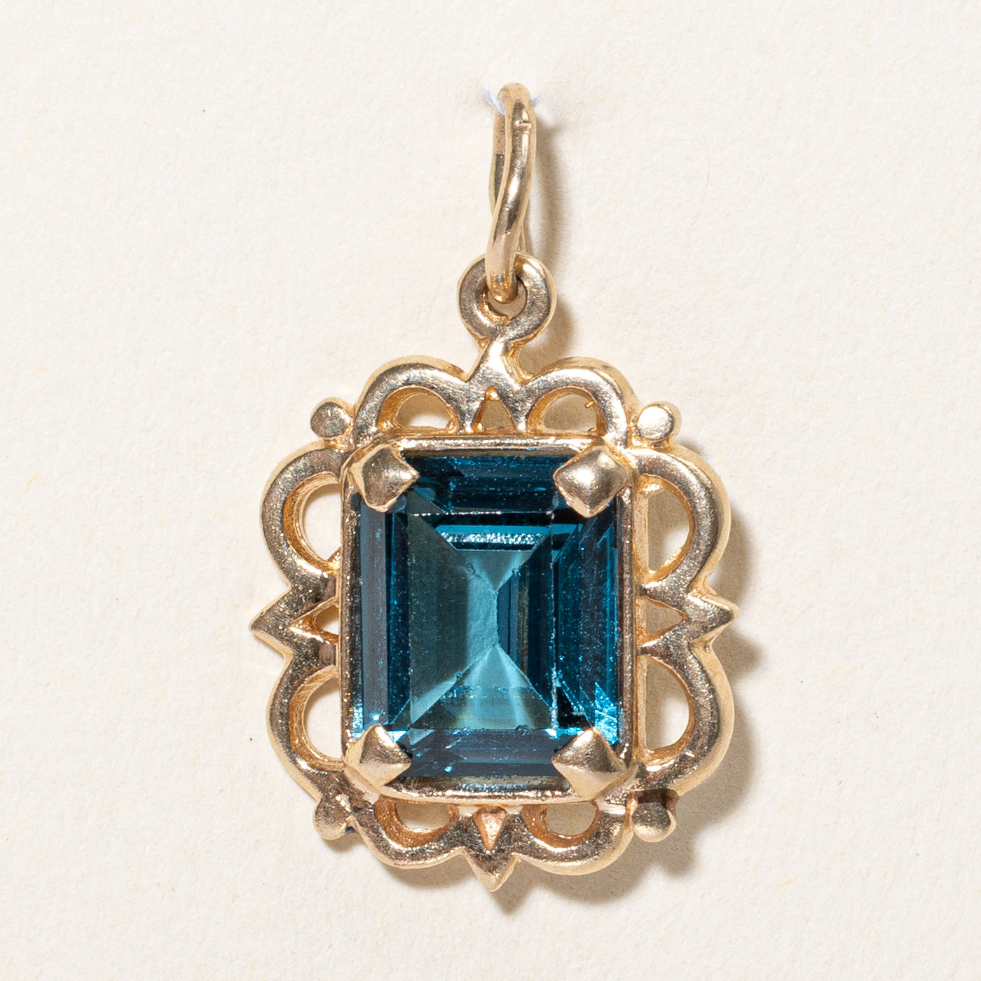 4.75ct Synthetic Spinel Pendant Necklace - Elegant Lab-Created Gemstone Jewelry for Women - Perfect for Gifts, Parties & Special Occasions