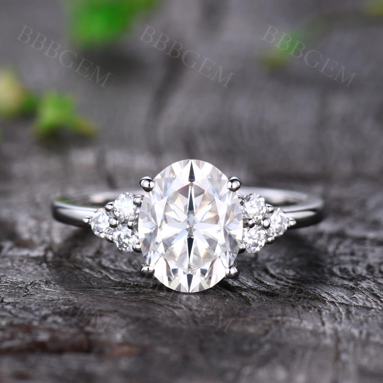 Moissanite Engagement Ring 5x7mm Oval Cut 0.9-1 Carat 14K/18K Yellow Gold Wedding Band with Diamond Accents - Perfect for Bridal, Proposal & Anniversary Gifts