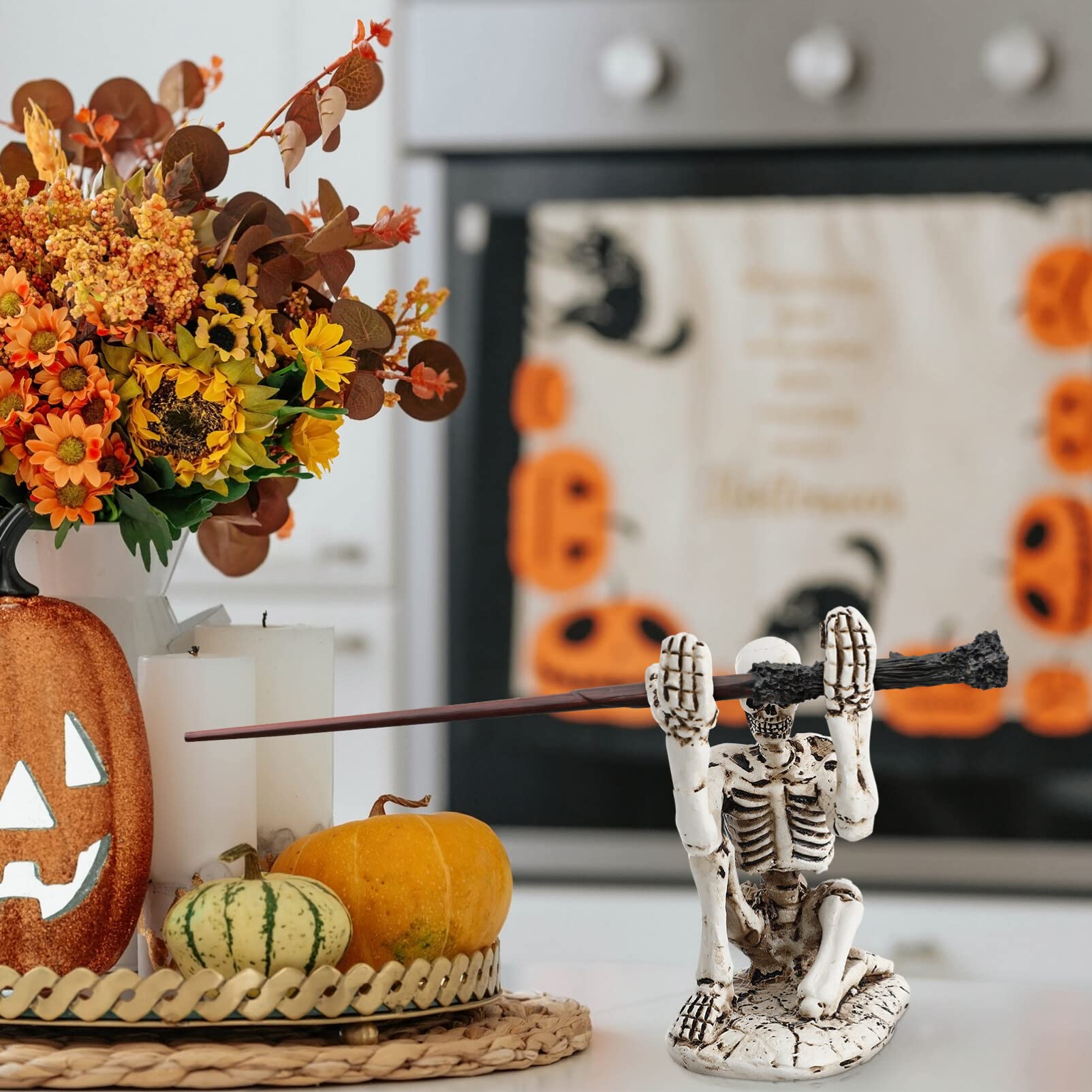 IMIKEYA Skull Pen Holder - Skeleton Pen Display Stand, Makeup Brush Organizer, Fountain Pen Holder for Halloween Home Decor - Perfect for Office Desk, Makeup Vanity & Halloween Party Display