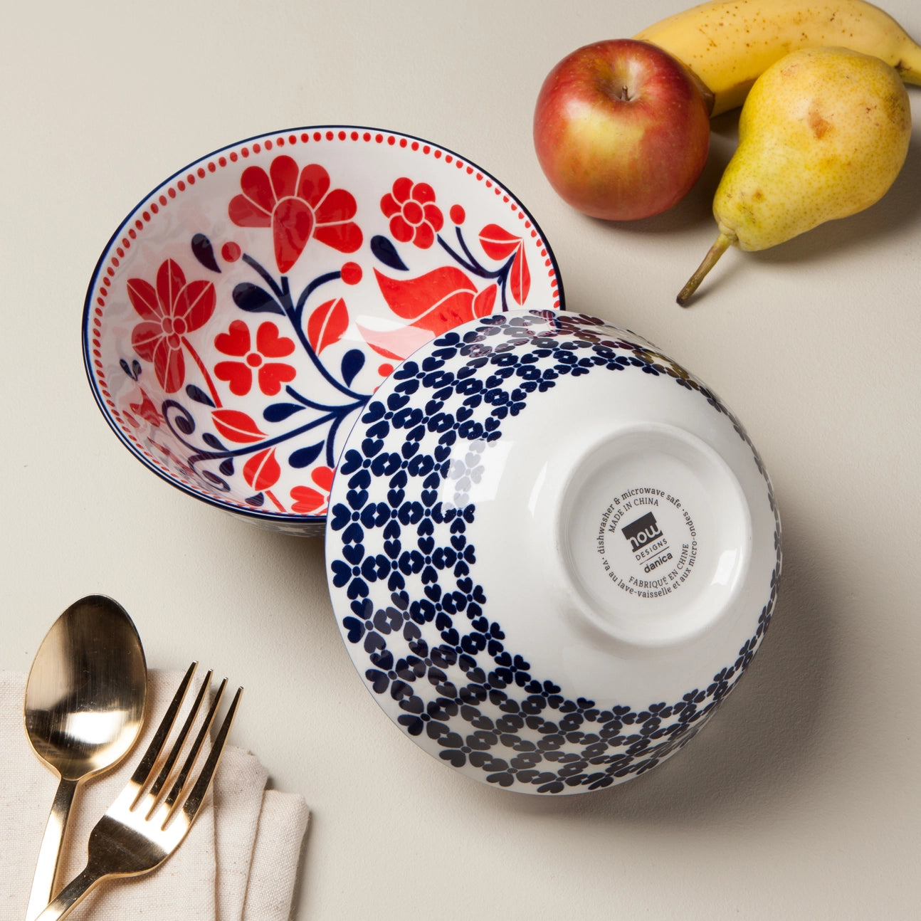 6-Piece Navy and Red Bird Themed Ceramic Bowls Set - Perfect for Soups, Salads, and Home Decor
