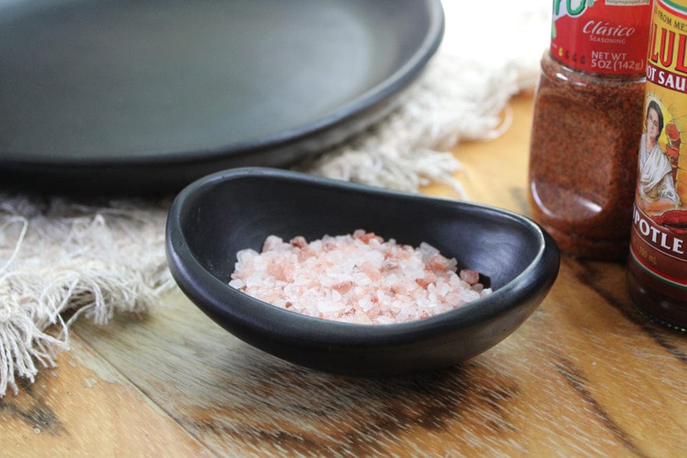 Authentic Chamba Mini Oval Salsa Dish - Elegant Handmade Black Clay Bowl for Salsas, Dips & Condiments | All-Natural Colombian Craftsmanship | Perfect for Parties, Mexican Cuisine & Home Decor