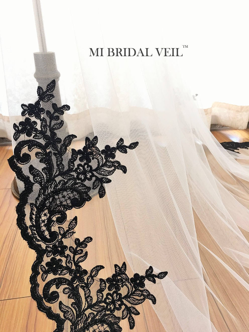 Elegant Black Cathedral Lace Wedding Veil - Knee-Length Bridal Veil with Delicate Lace Trim for Romantic Ceremonies & Formal Weddings