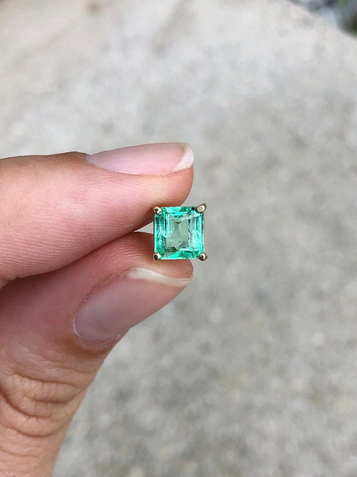 1.35 Carat 14K Gold Solitaire Emerald Four Prong Slider Necklace - Elegant Dainty Jewelry for Women, Perfect for Everyday Wear, Date Night & Special Occasions