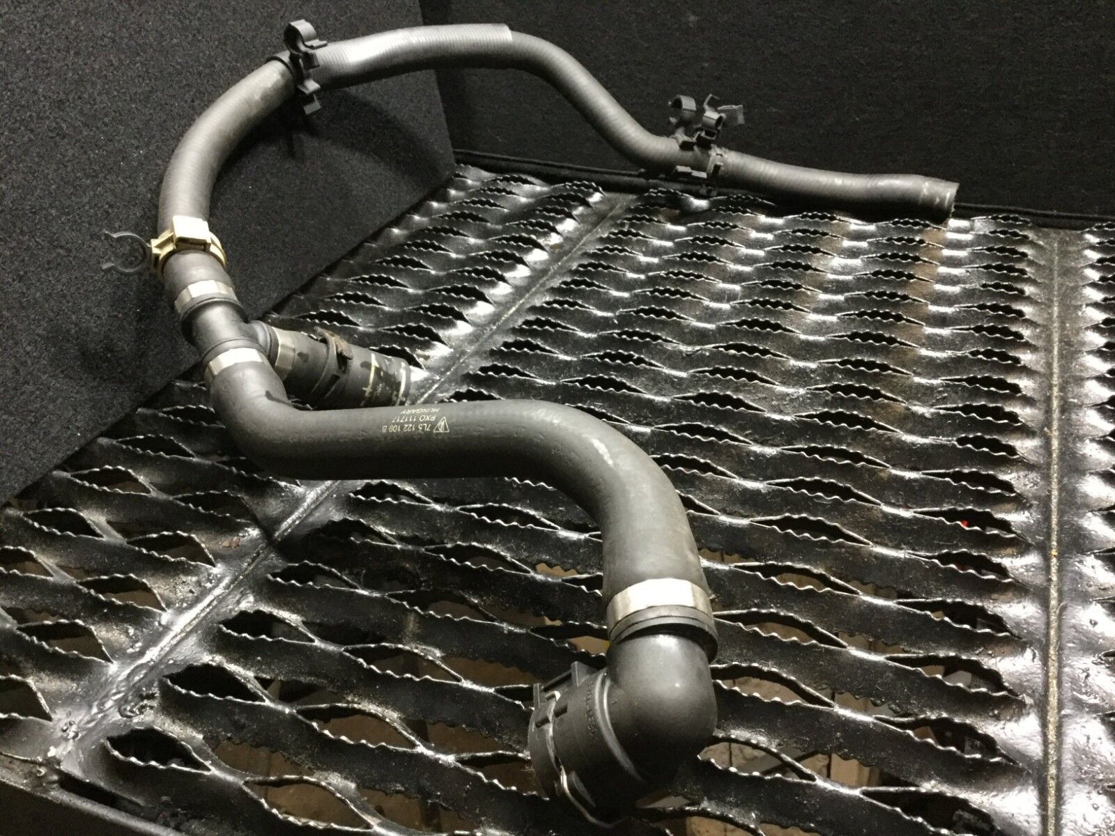 04 05 06 Porsche Cayenne 3.2L Radiator Hose Pipe Line - OEM Replacement Part for Engine Cooling System - Perfect for DIY Repairs & Maintenance