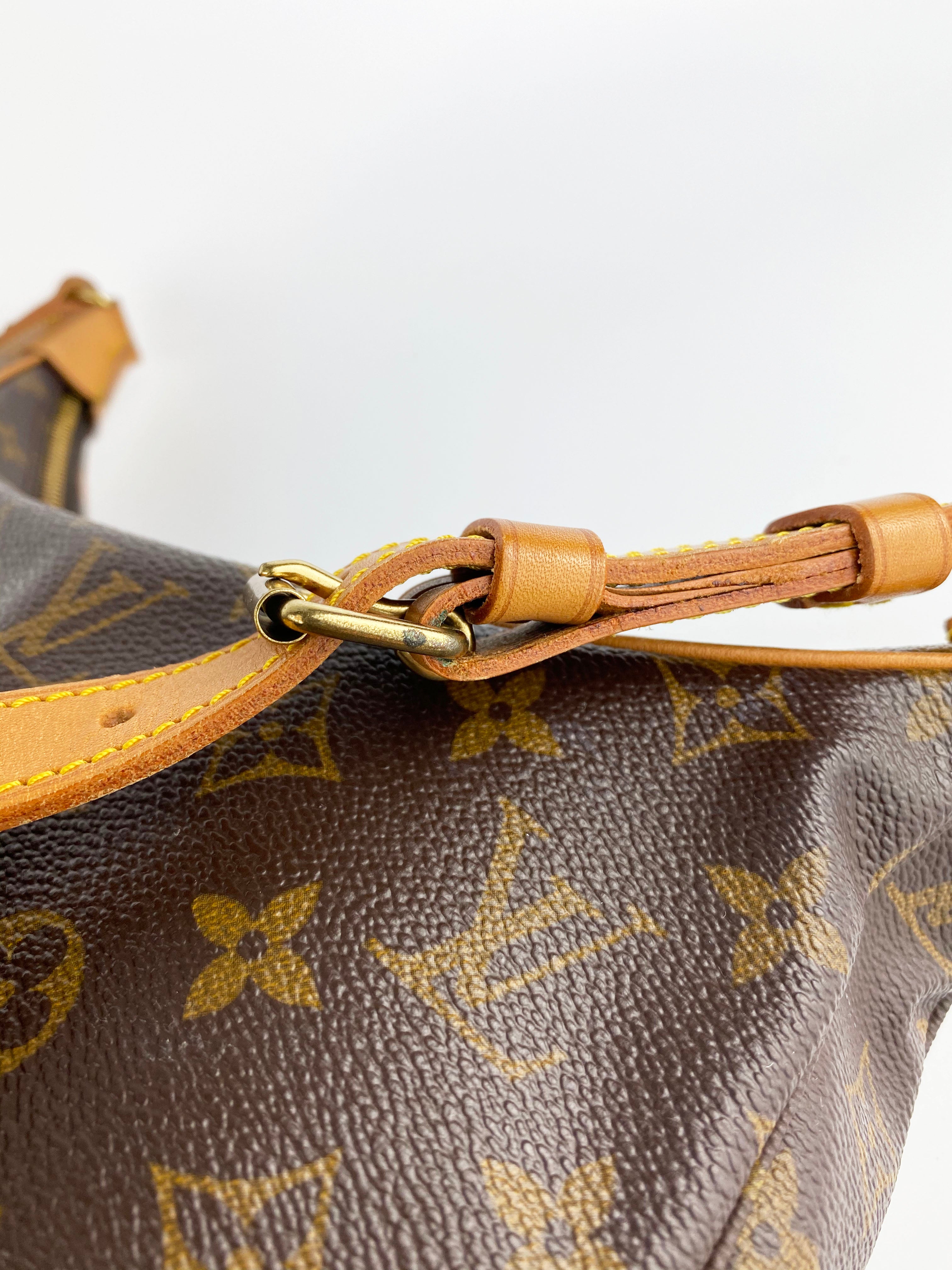 Authentic Louis Vuitton Vintage Bagatelle Crossbody Bag - Genuine Monogram Canvas - Perfect for Women's Daily Use, Travel & Fashion Accessories