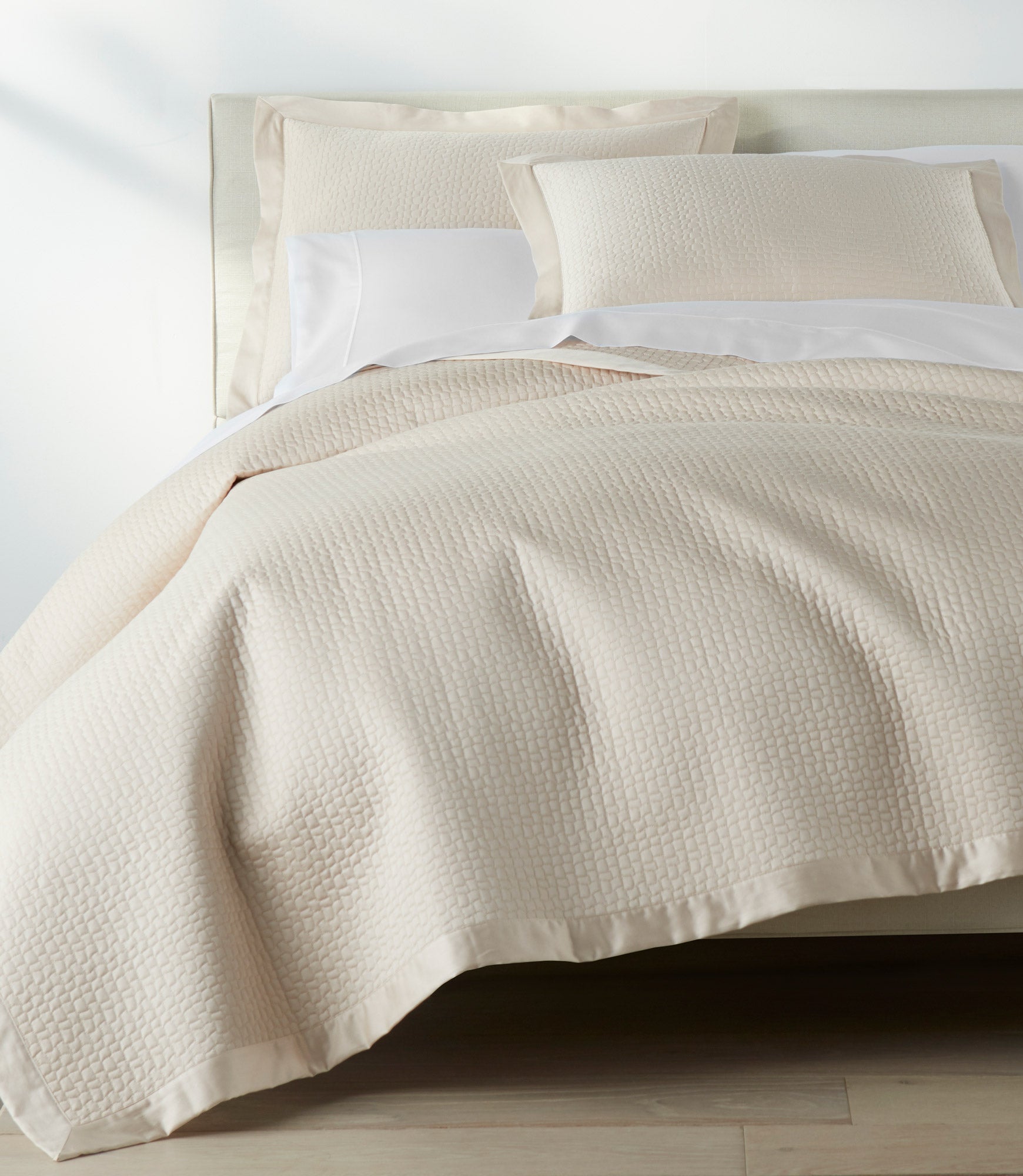Hamilton Quilted Coverlet - Soft & Lightweight Bedspread for All Seasons | Perfect for Guest Rooms, Master Bedrooms & Cozy Home Decor