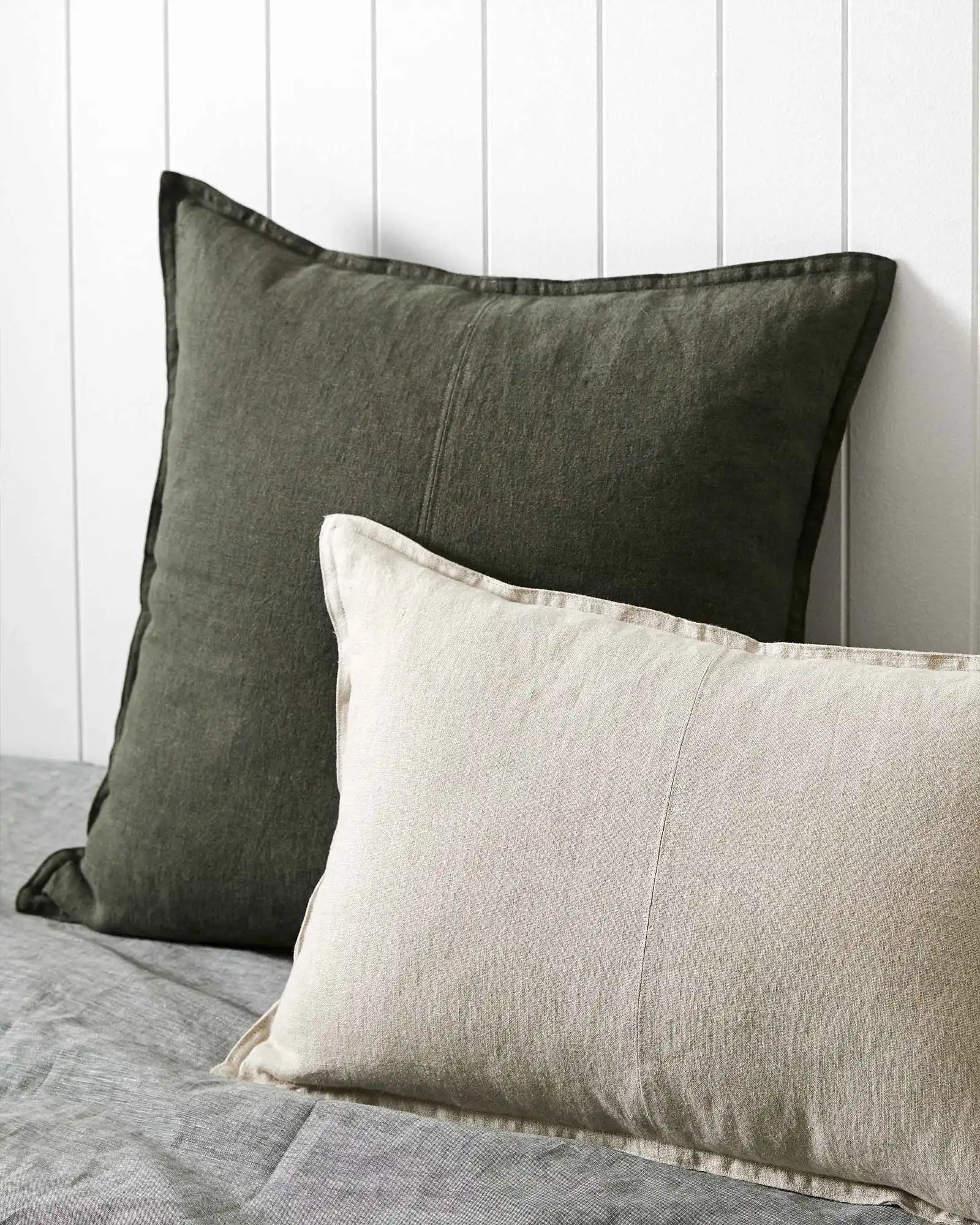 Como Linen Cushion Cover - Soft & Breathable Home Decor for Sofa, Bed, or Chair - Premium Natural Fabric for Comfort & Style