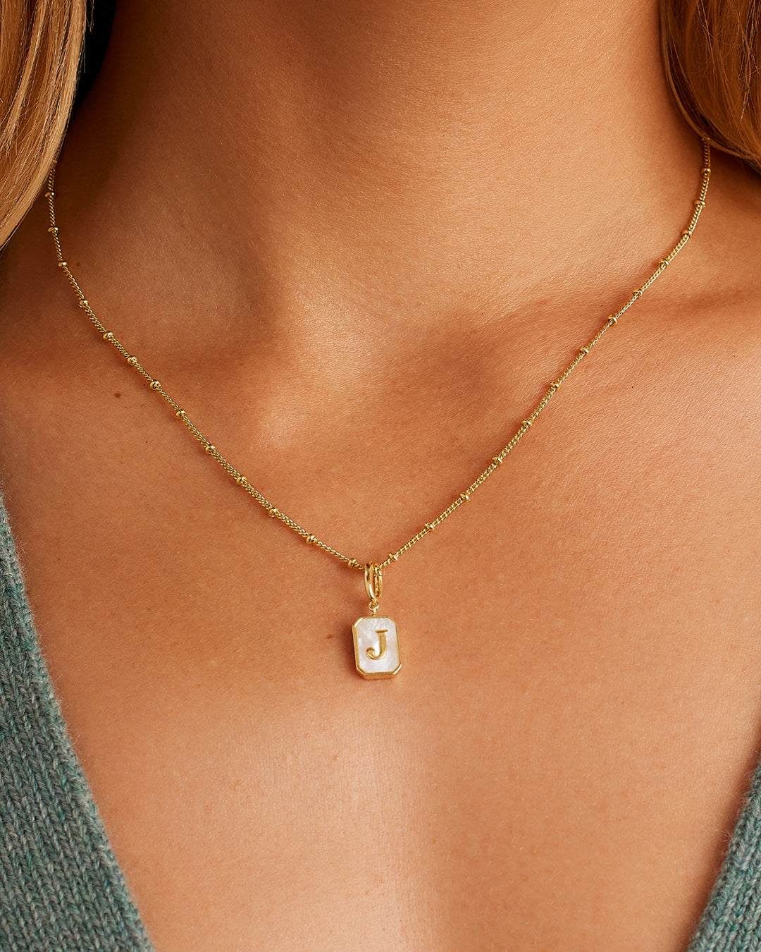 Vintage Alphabet Parker Charm Necklace - Elegant Initial Letter Pendant for Women - Perfect for Gifts, Anniversaries, and Everyday Wear