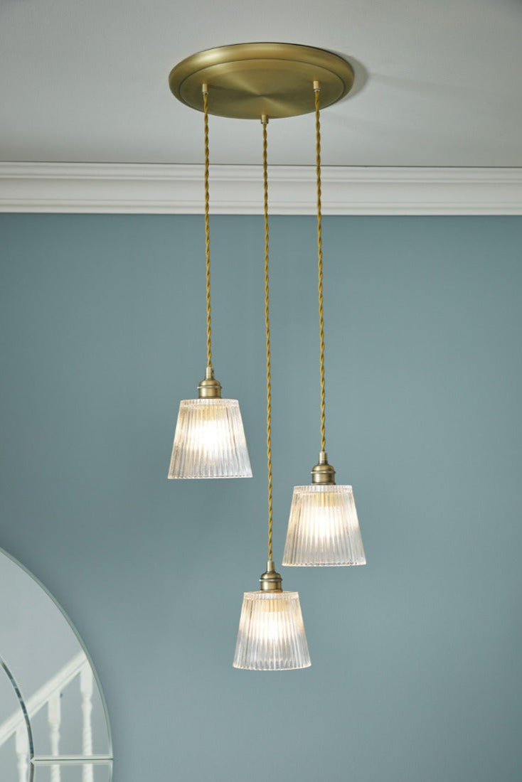 Vintage Callaghan 3-Light Pendant Chandelier with Antique Brass Finish & Glass Shades - E14 Base for Dining Room, Kitchen Island or Entryway Lighting