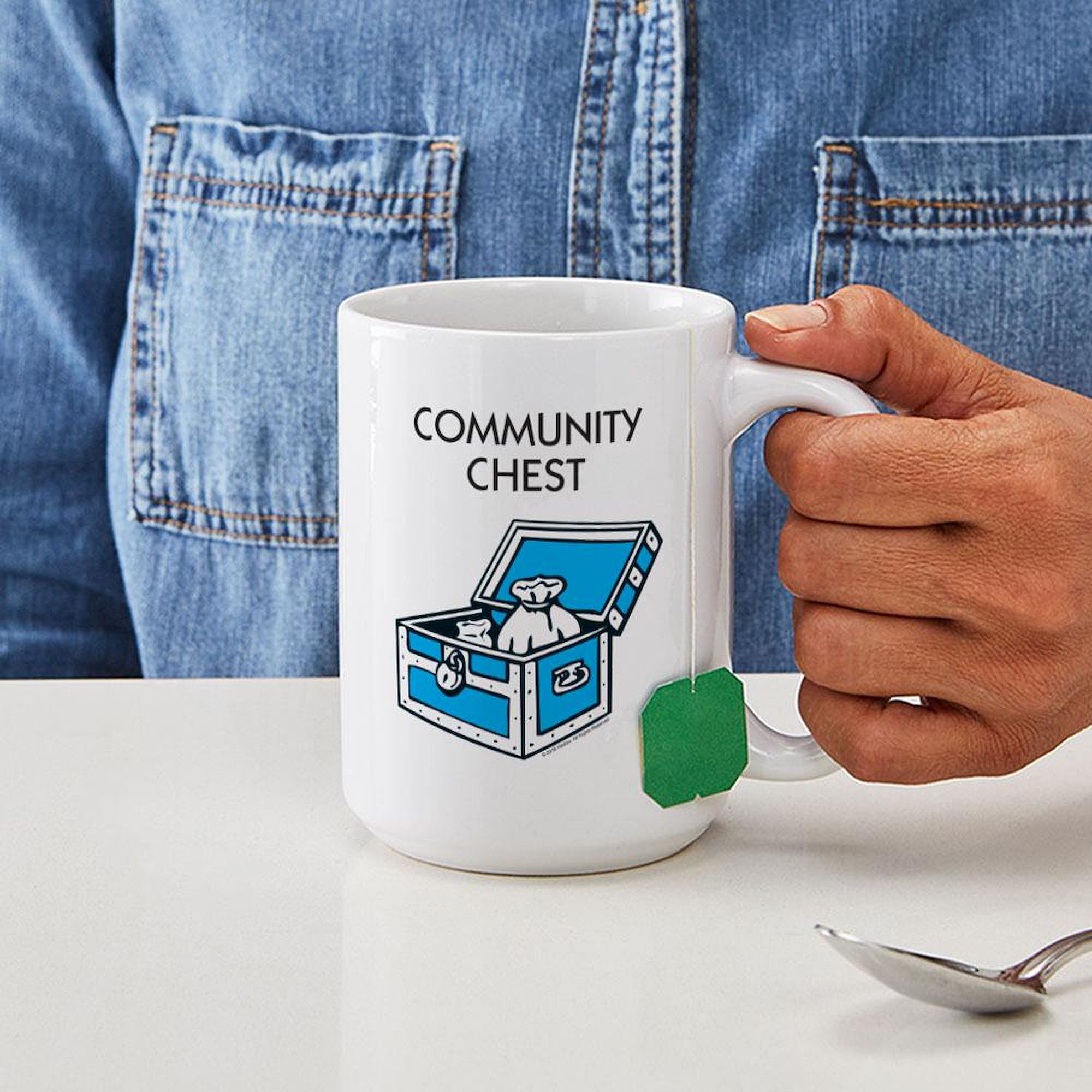 Monopoly Community Chest 15 oz (444 ml) Ceramic Coffee Mug - Fun Board Game Themed Gift for Game Nights, Office Use & Collectors