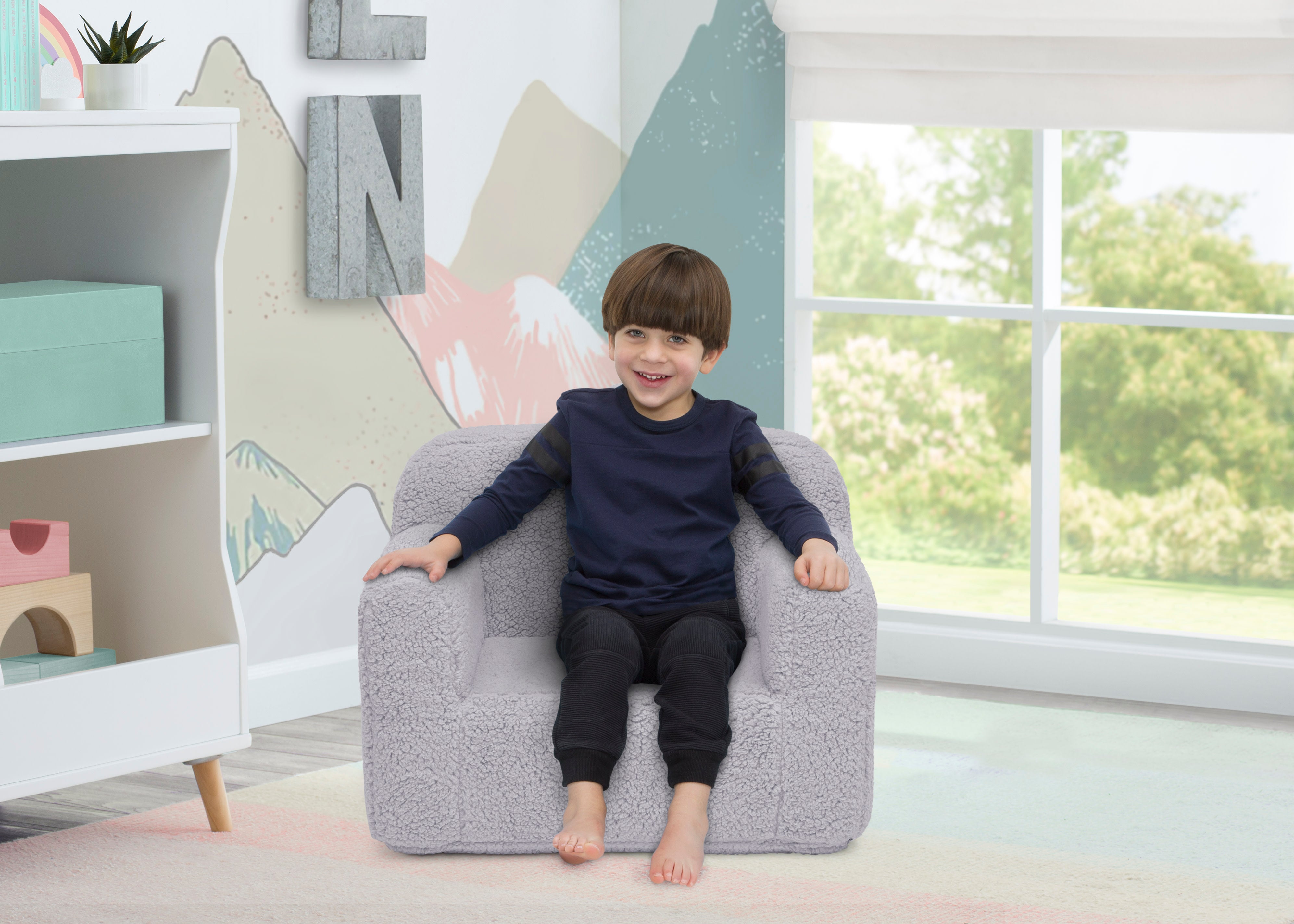 Cozy Sherpa Chair for Kids - Soft & Warm Children's Lounge Chair - Perfect for Reading, Gaming & Relaxing in Bedroom or Playroom