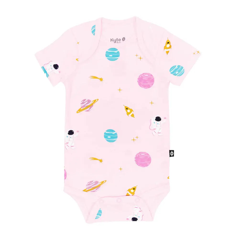 Kyte Baby Short Sleeve Bodysuit - Soft Organic Cotton Baby Onesie in Sakura Space Print | Perfect for Newborns, Infants & Toddlers | Ideal for Playtime, Daycare & Family Outings