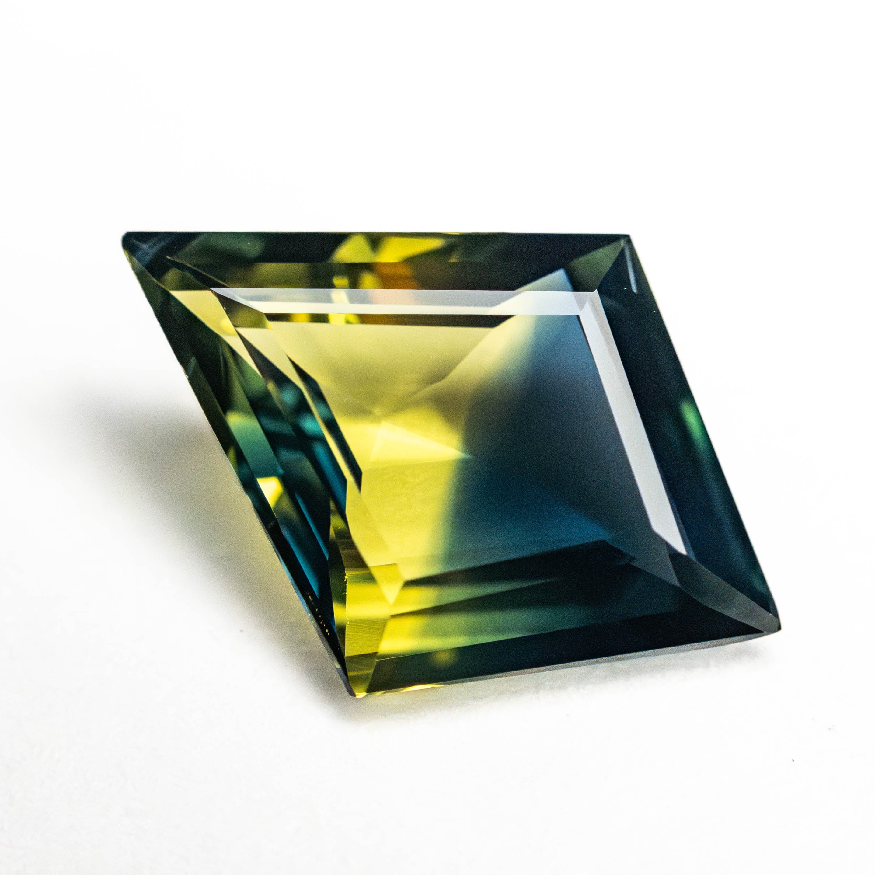 2.68ct Natural Kite Step Cut Blue Sapphire Gemstone - 13.52x9.65x3.58mm for Jewelry Making, Engagement Rings & Unique Gifts