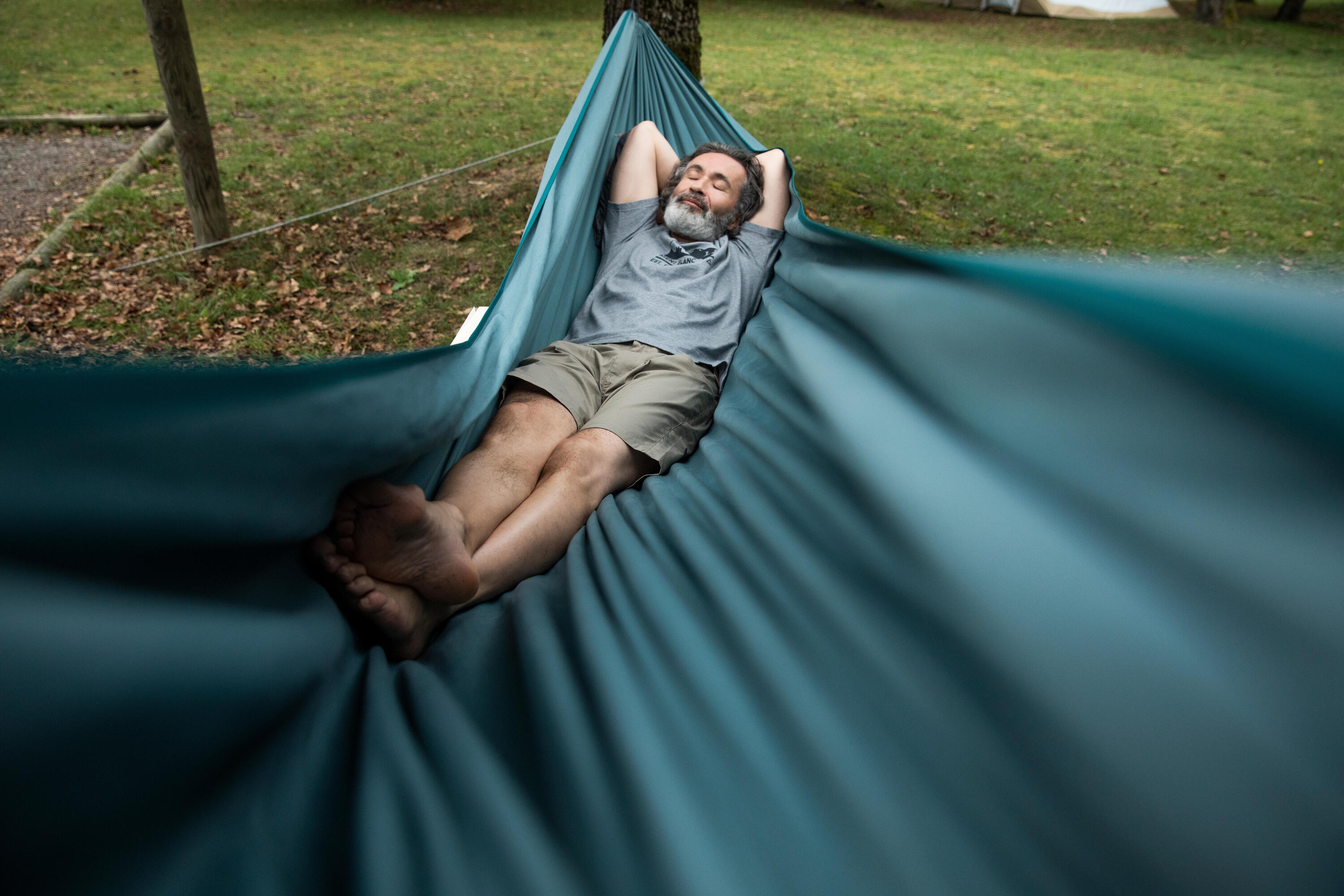 Quechua 2-Person Hammock - Comfortable & Spacious 350 x 175 cm - Perfect for Camping, Backyard & Beach Relaxation