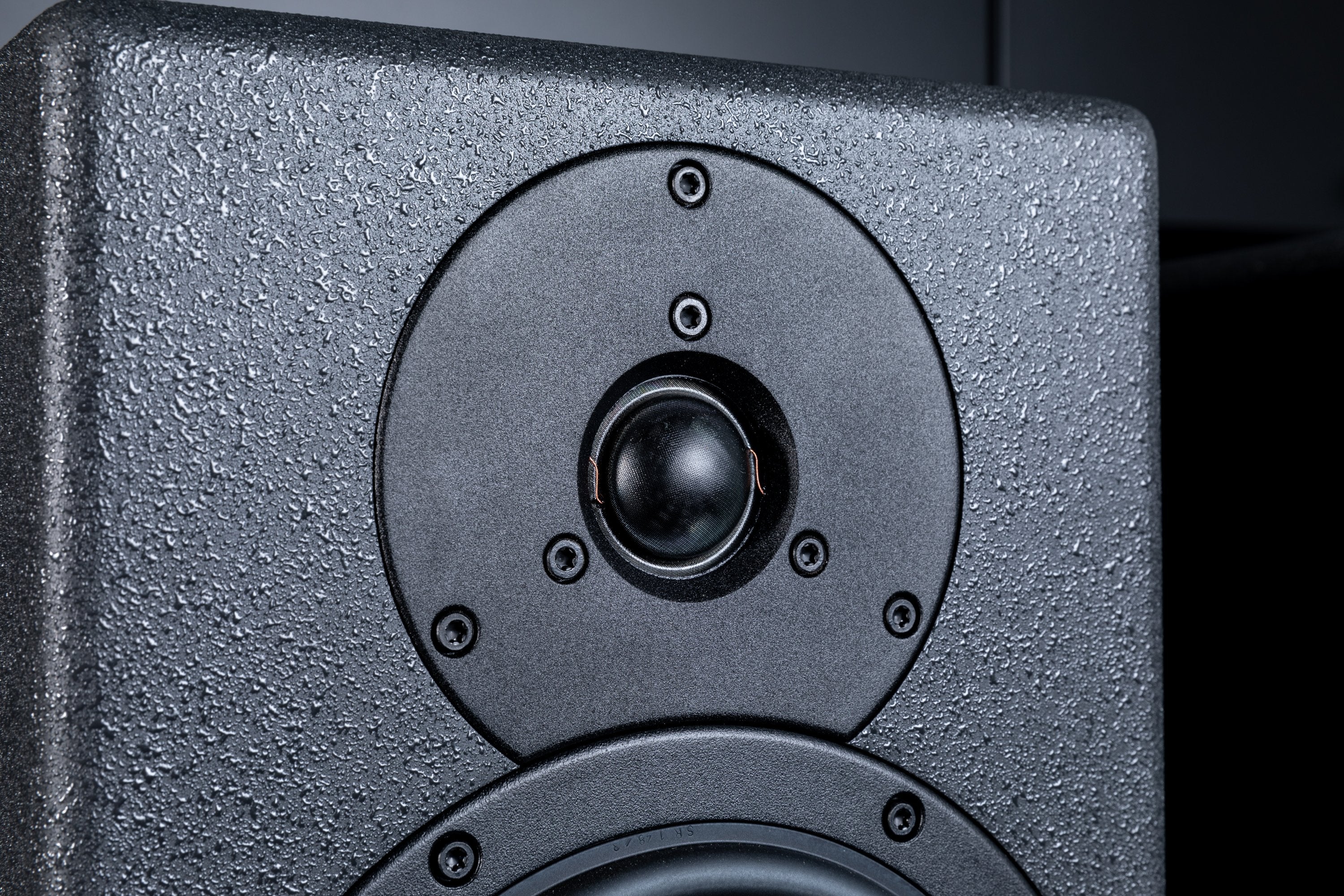 Dynaudio Core Professional Studio Monitor Speakers - High-Performance Audio for Music Production, Mixing & Mastering | Perfect for Home Studios & Professional Recording
