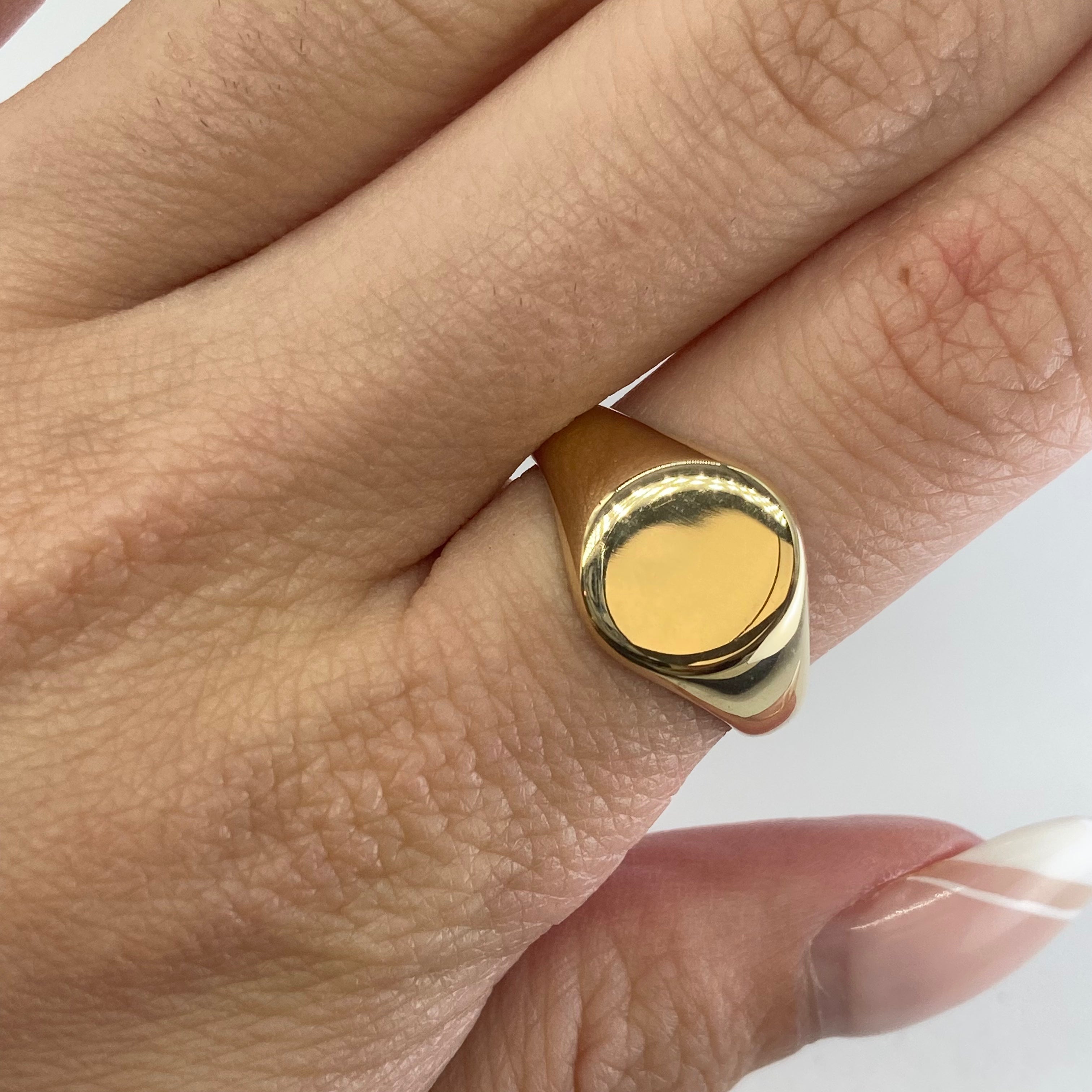 100 Ways Yellow Gold Signet Ring for Men & Women - Custom Engraving Options - Perfect for Weddings, Anniversaries & Gifts