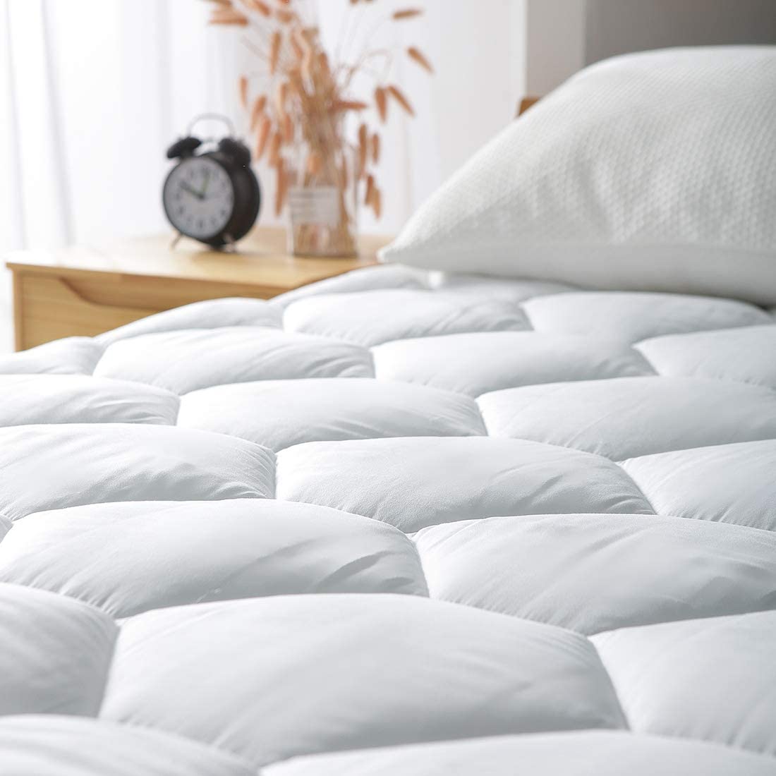 8-21 Inch Deep Pocket Twin Mattress Pad - Ultra Soft Quilted Fitted Topper Cover with Breathable Fabric for Dorm, Home & Hotel Use (White) | Perfect for Guest Rooms, College Dorms & Airbnb Rentals