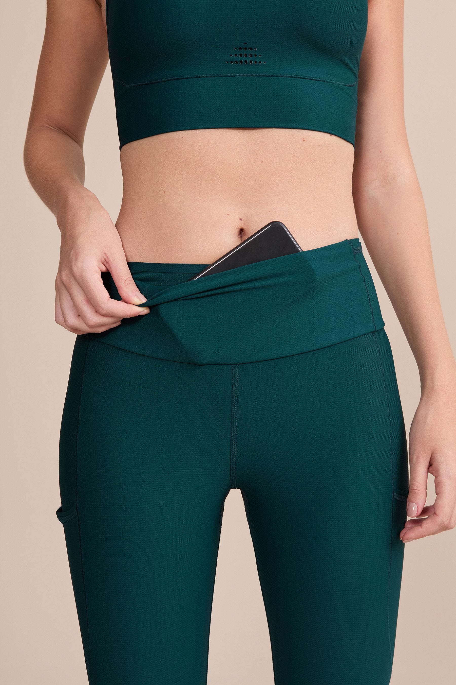 6 Pockets High-Speed Running Leggings for Women - Comfortable Workout Yoga Pants with Phone Holder - Perfect for Gym, Jogging & Outdoor Activities