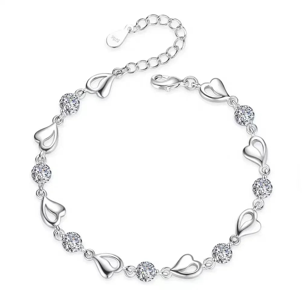 Crystal Heart Necklace - Elegant & Sparkling Jewelry Gift for Women - Perfect for Valentine's Day, Anniversary & Romantic Occasions