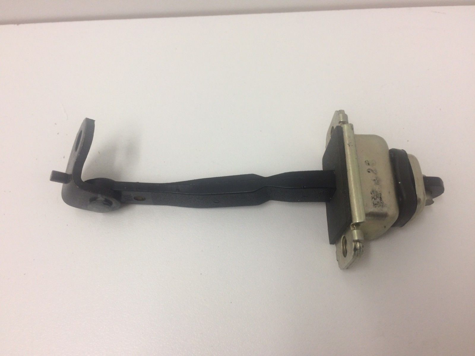 Genuine Daewoo Leganza Right Rear Door Check Strap - OEM Replacement Part for Secure Door Positioning - Perfect for Auto Repair & Maintenance