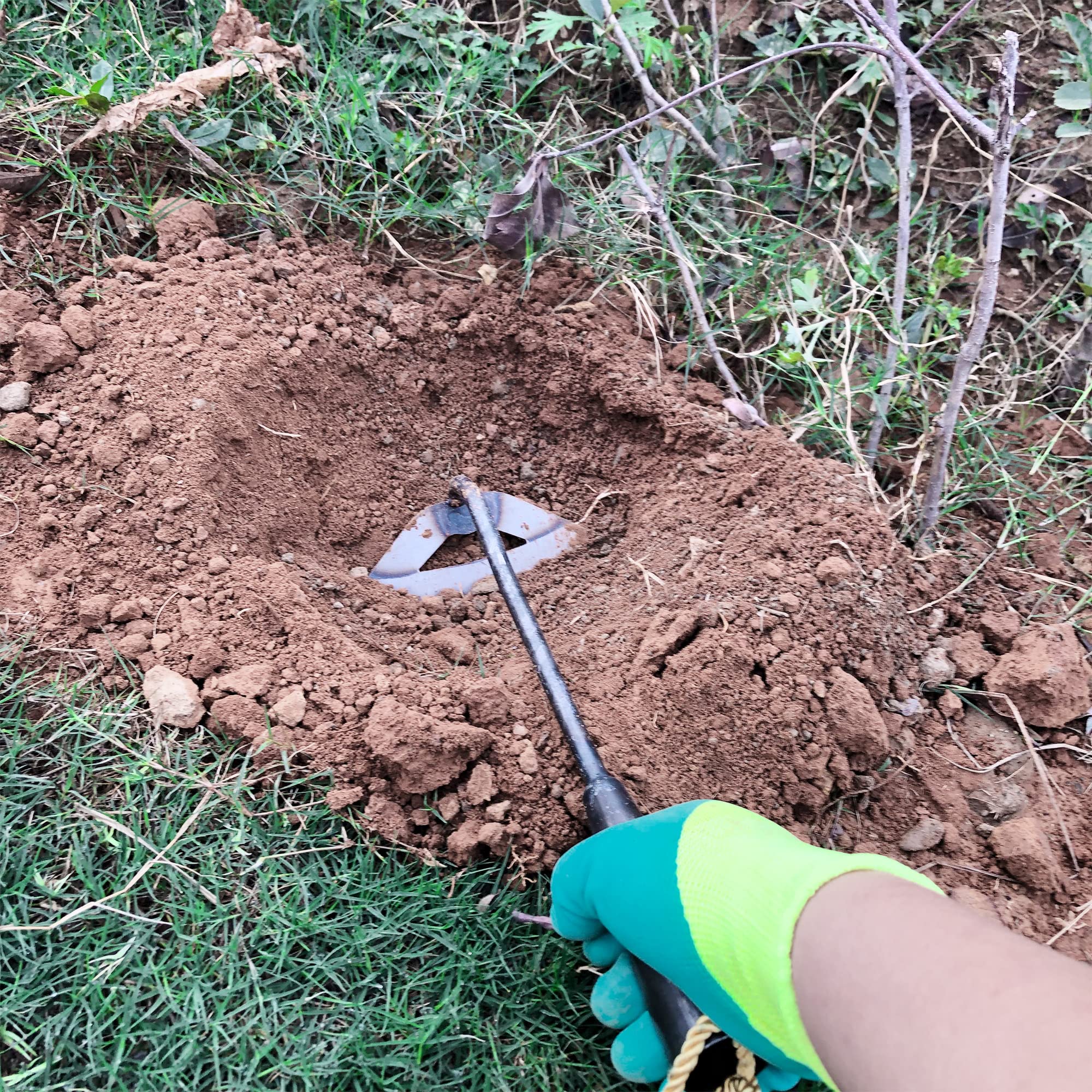 **Premium Gardening Tool Set - Heavy Duty Weeder, Garden Hoe & Weed Removal Tool with Sharp Blade - Includes Quick Weeder & Durable Gardening Gloves (Hollow Hoe + Weeding Sickle) - Perfect for Lawn Care, Flower Beds & Vegetable Gardens**