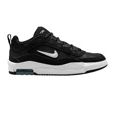 Nike SB Air Max Ishod Skateboarding Shoes - Black/White Colorway for Men | Comfortable & Durable Sneakers for Skateboarding, Streetwear & Casual Wear