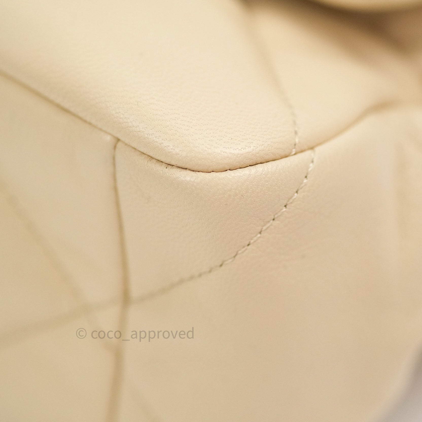 Chanel 19 Medium Flap Bag in Beige Lambskin Leather with Mixed Hardware - Luxury Designer Handbag for Women, Perfect for Work, Evening Events & Everyday Use