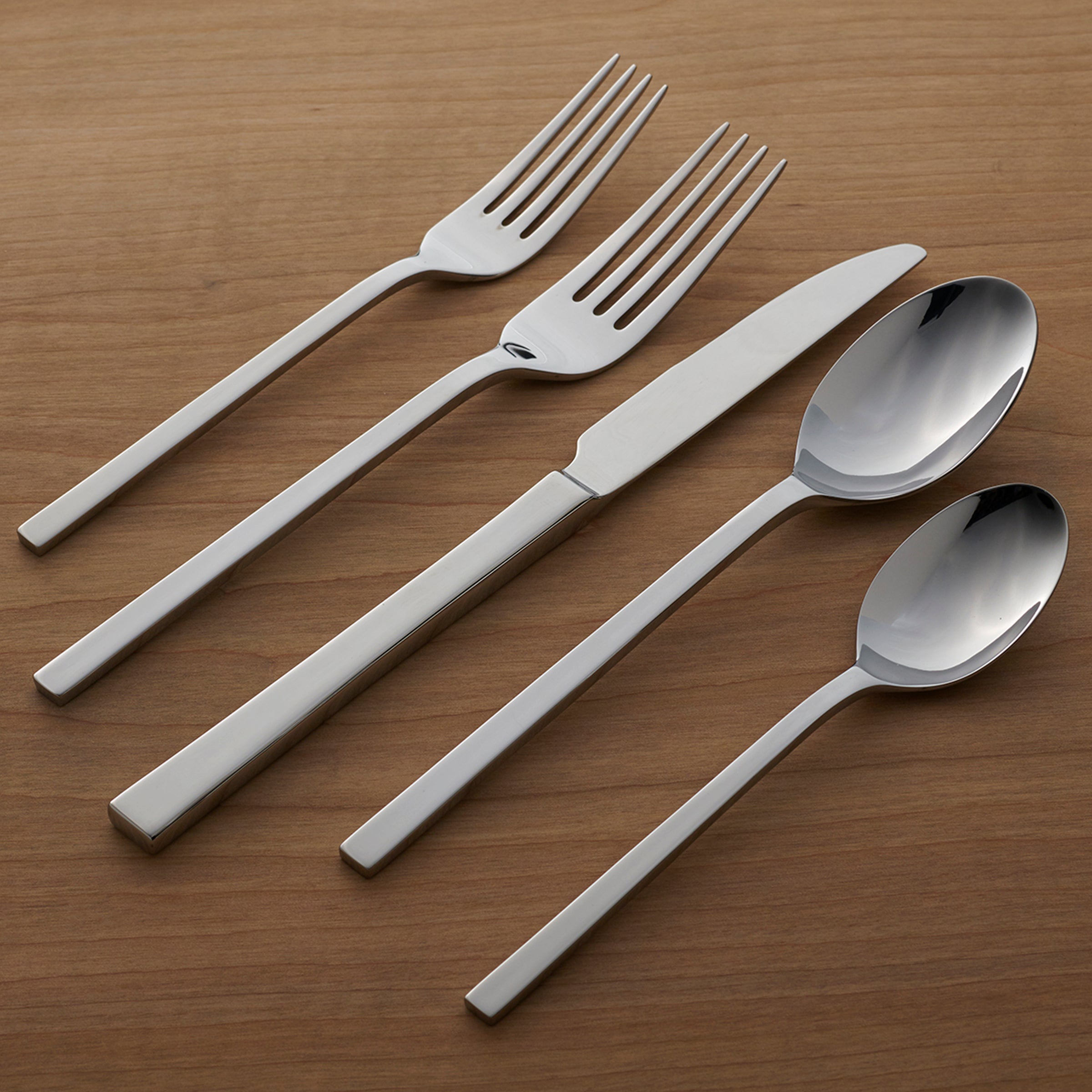 Allay 20-Piece Stainless Steel Flatware Set - Elegant Silverware for Everyday Dining, Dinner Parties & Gifts - Knives, Forks & Spoons for Home, Restaurant & Wedding Use