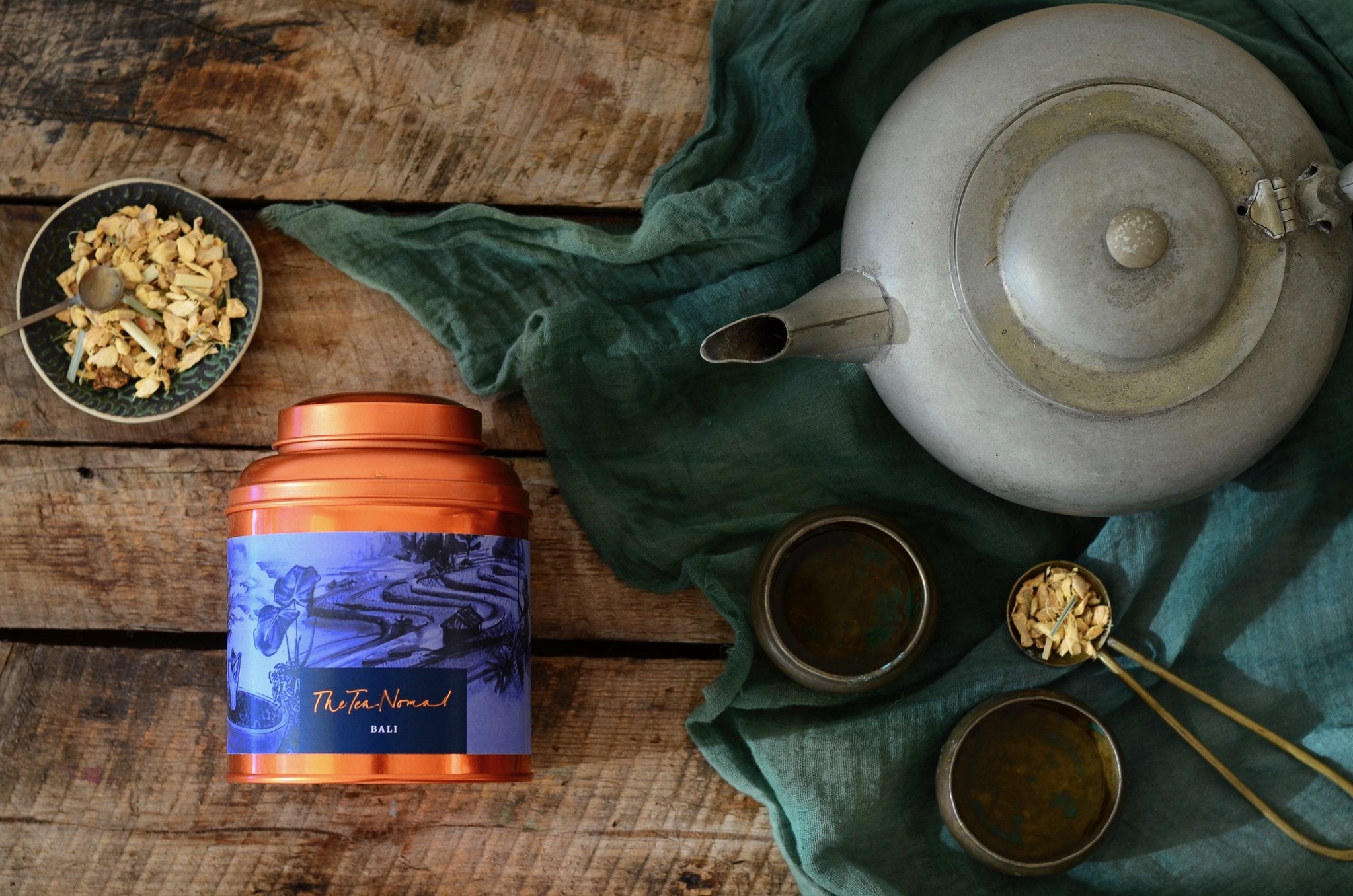 Premium Airtight Copper Canister for Tea, Coffee & Spices - Elegant Bali Design | Perfect for Kitchen Storage & Home Decor
