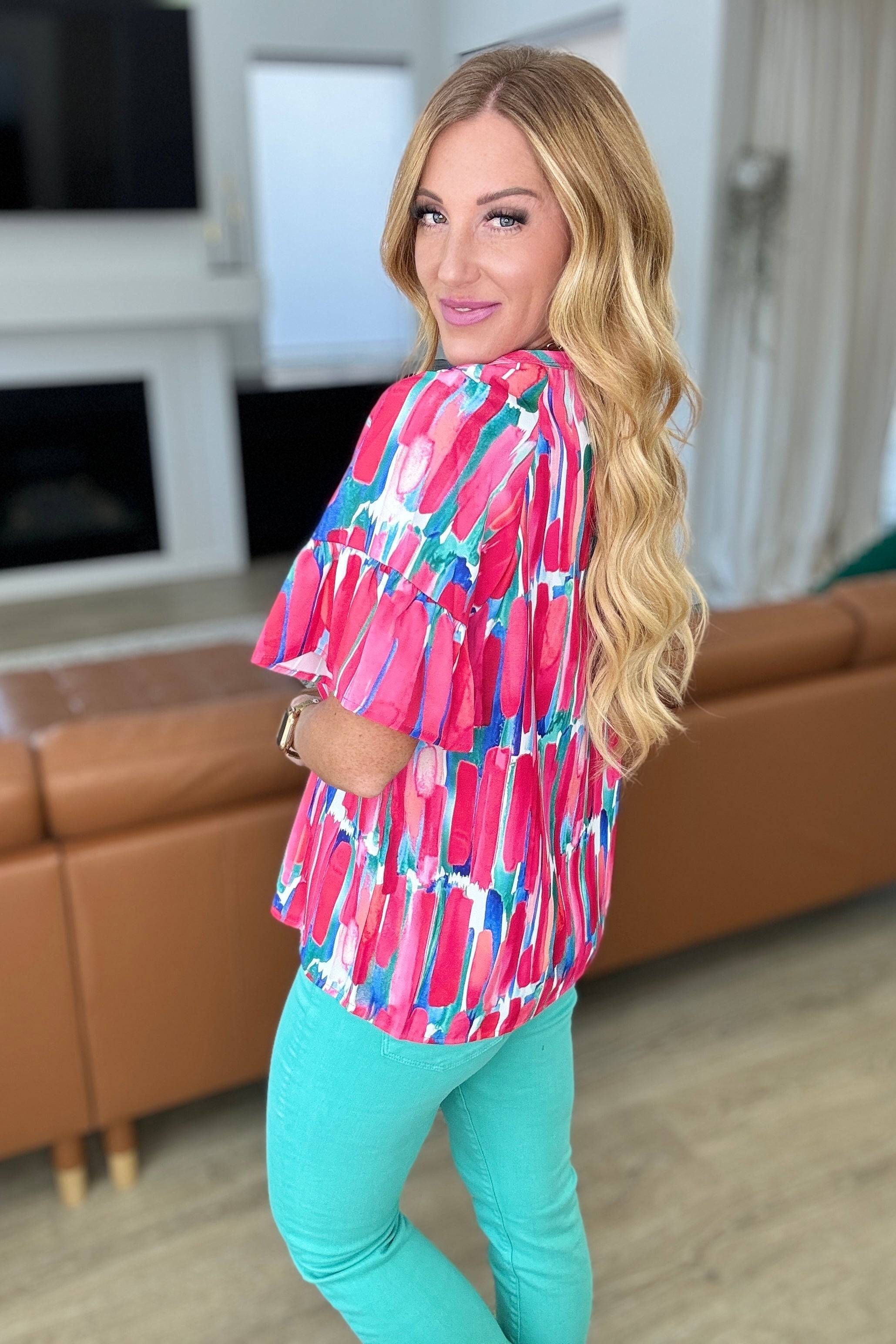 Elegant V-Neck Blouse for Women - Chic Art Exhibit & Office Wear - Flowy Casual Tops for Work & Special Occasions