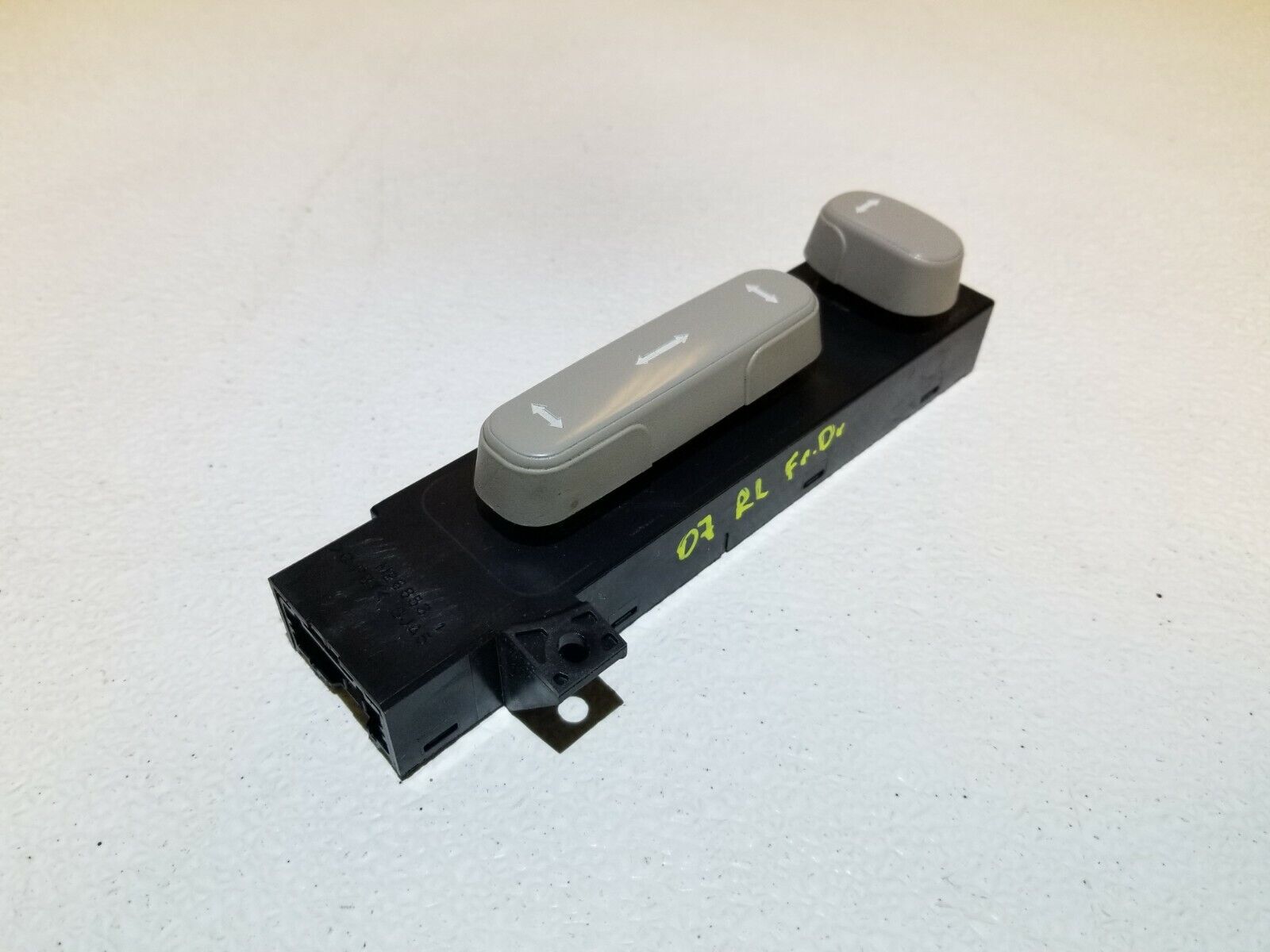 05-08 Acura RL Front Driver Seat Adjust Control Switch OEM Replacement Part - Perfect for Seat Adjustment & Comfort Enhancement