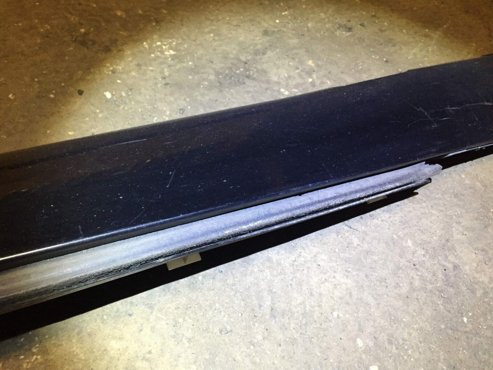 Mercedes C320 Left Driver Side Rocker Panel Skirt Molding OEM Replacement Part - Perfect for Car Body Repair & Restoration Projects