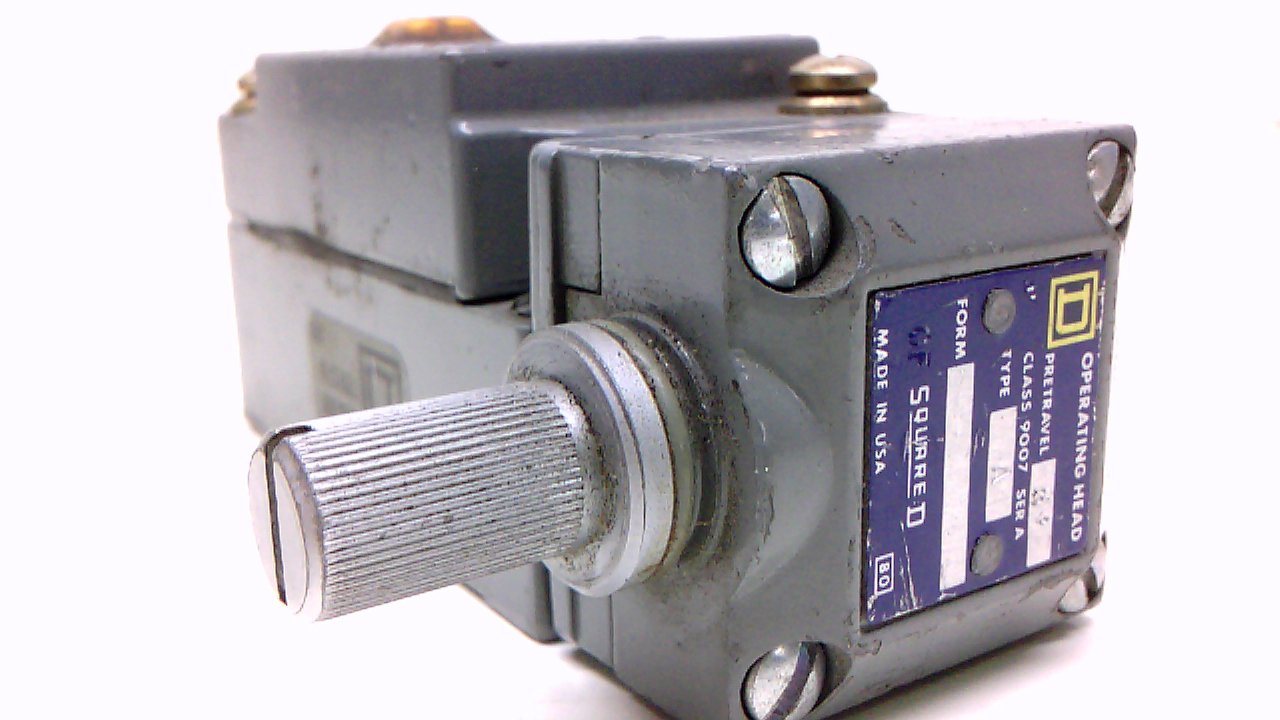 Square D C54a2 Y1905 Series A Class 9007 Limit Switch - Heavy Duty Industrial Automation Control - Perfect for Conveyor Systems, CNC Machines & Manufacturing Equipment